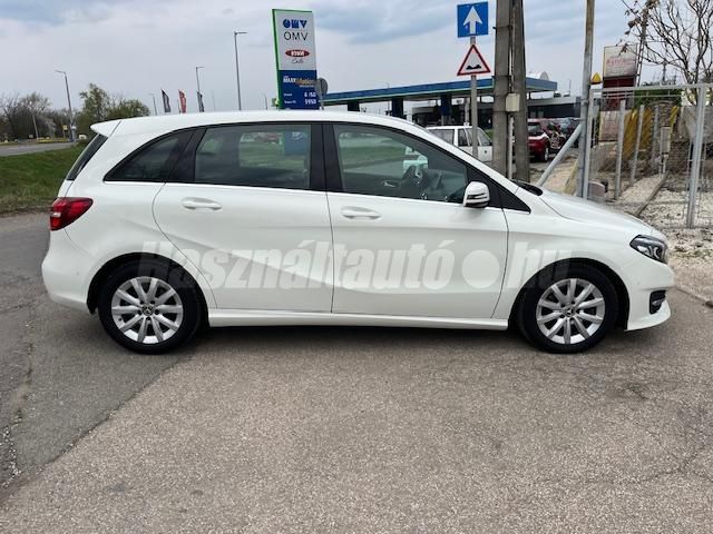 MERCEDES-BENZ B 180 2018/6 - 1