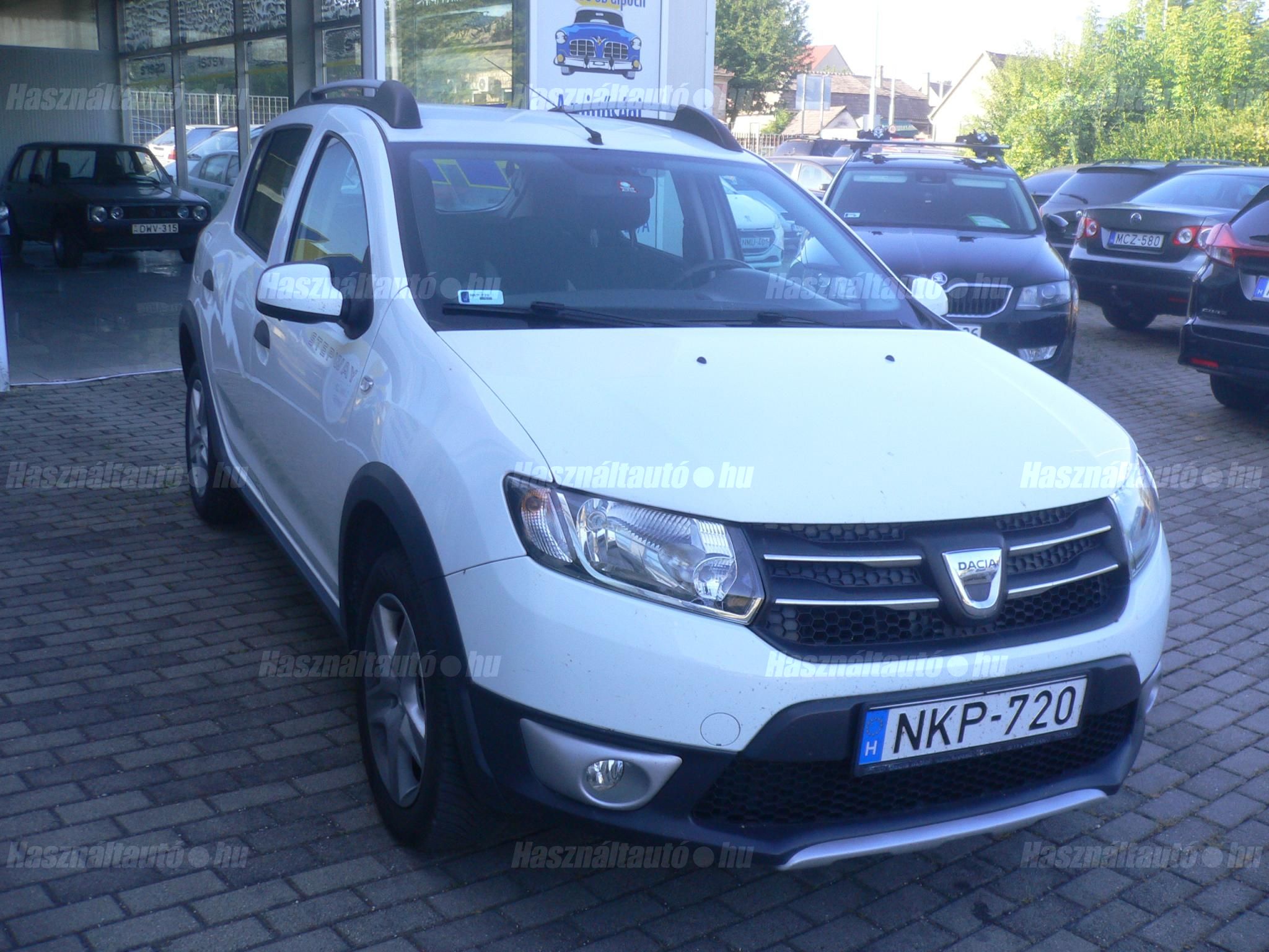 DACIA SANDERO 2015/12 - 1
