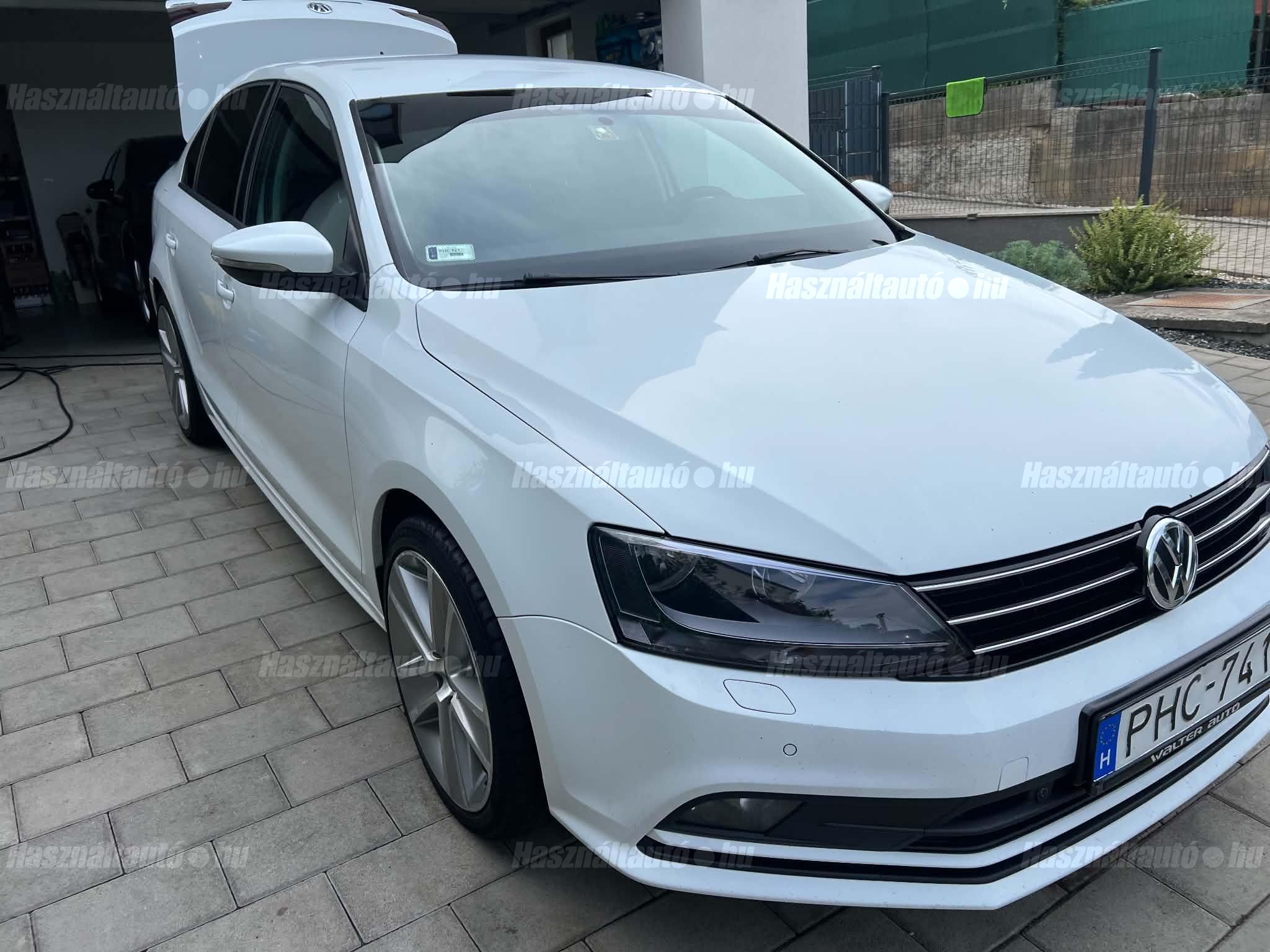 VOLKSWAGEN JETTA 2017/8 - 1