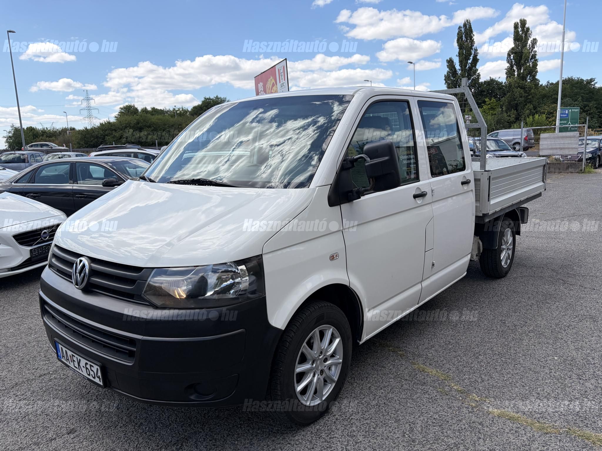 VOLKSWAGEN TRANSPORTER 2010/9 - 1
