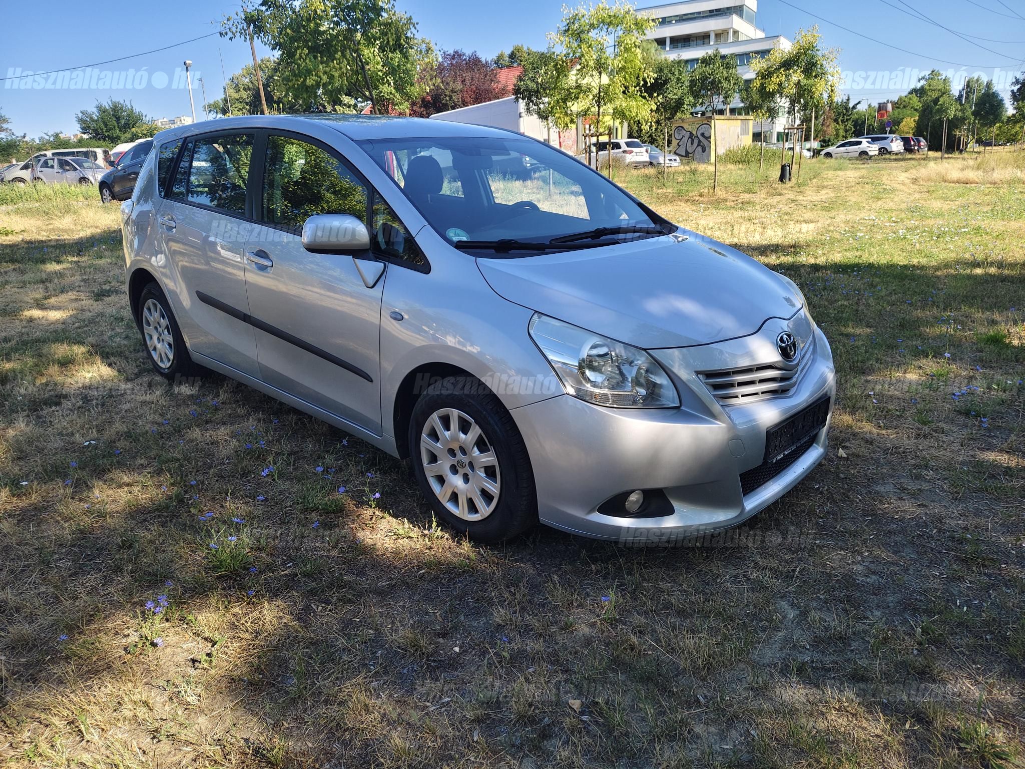 TOYOTA VERSO 2010/3 - 1