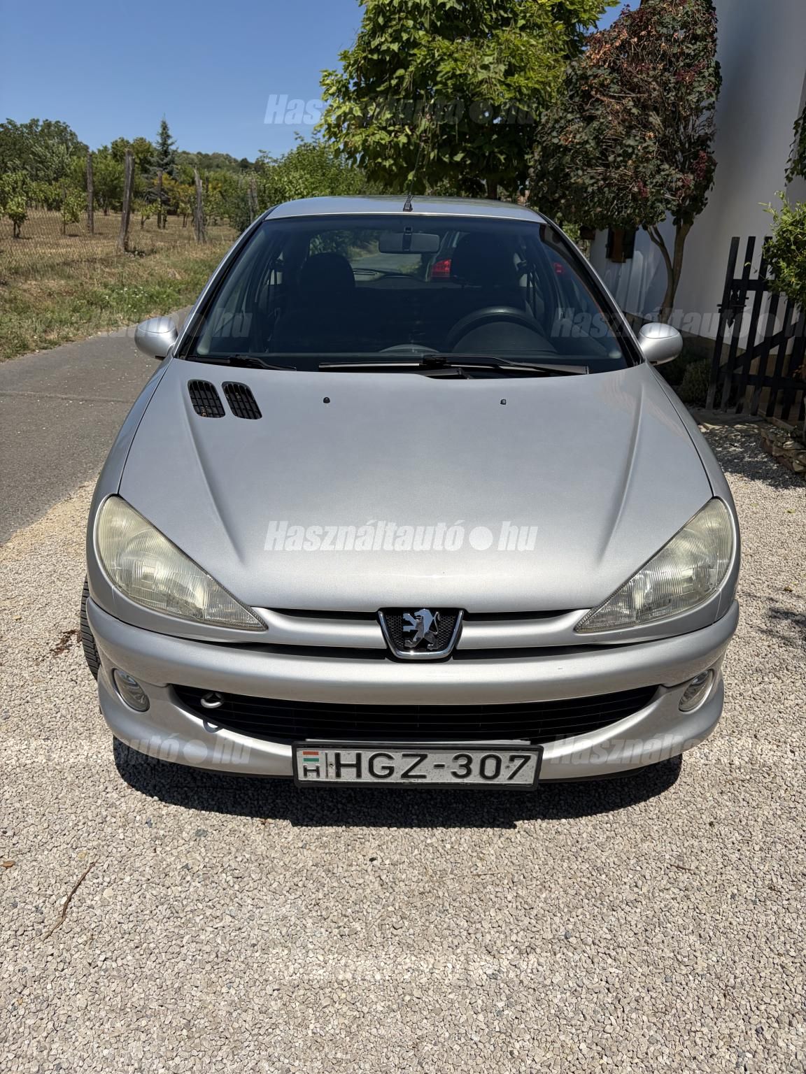 PEUGEOT 206 2000/9 - 1