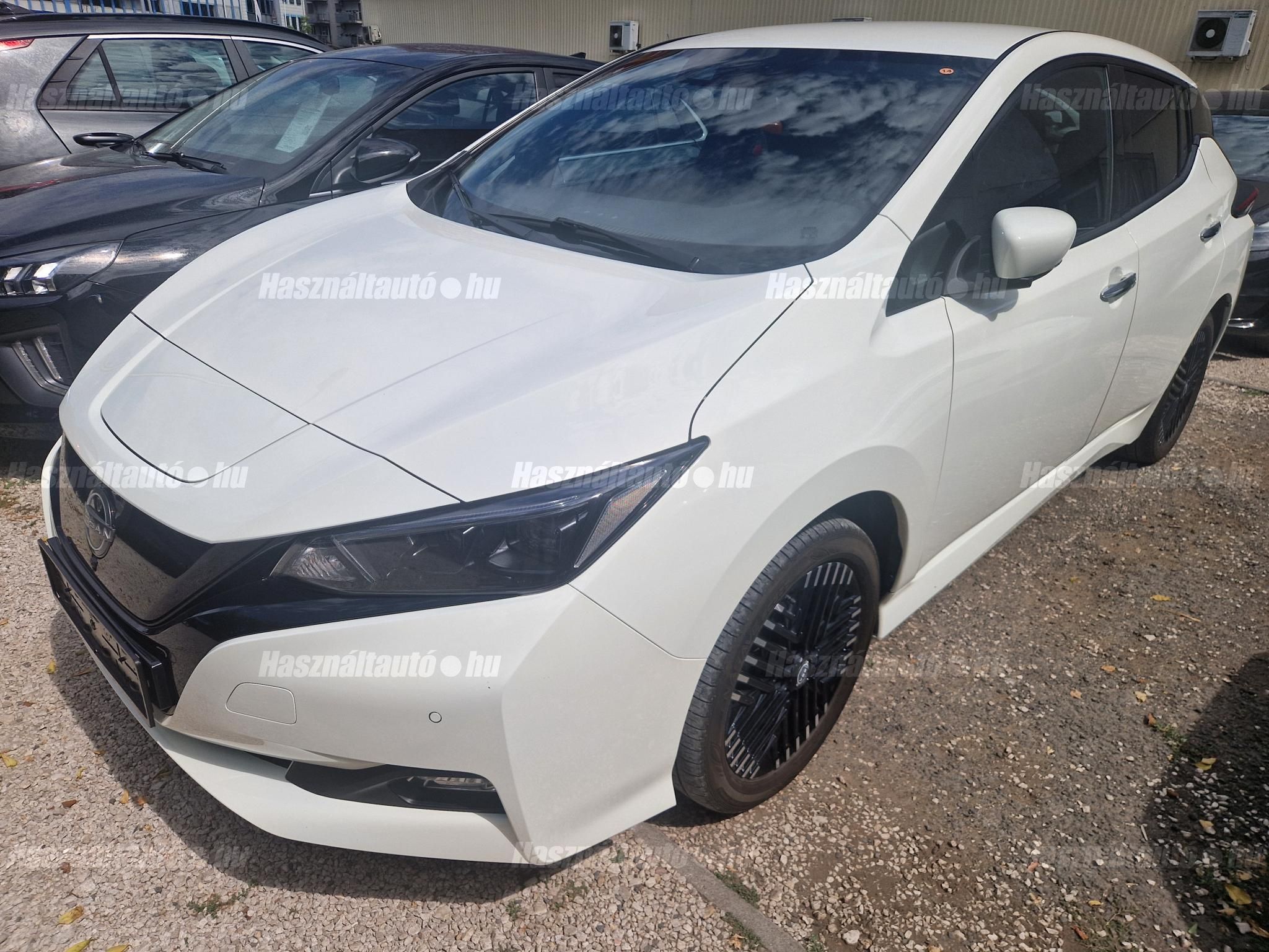 NISSAN LEAF 2022/12 - 1