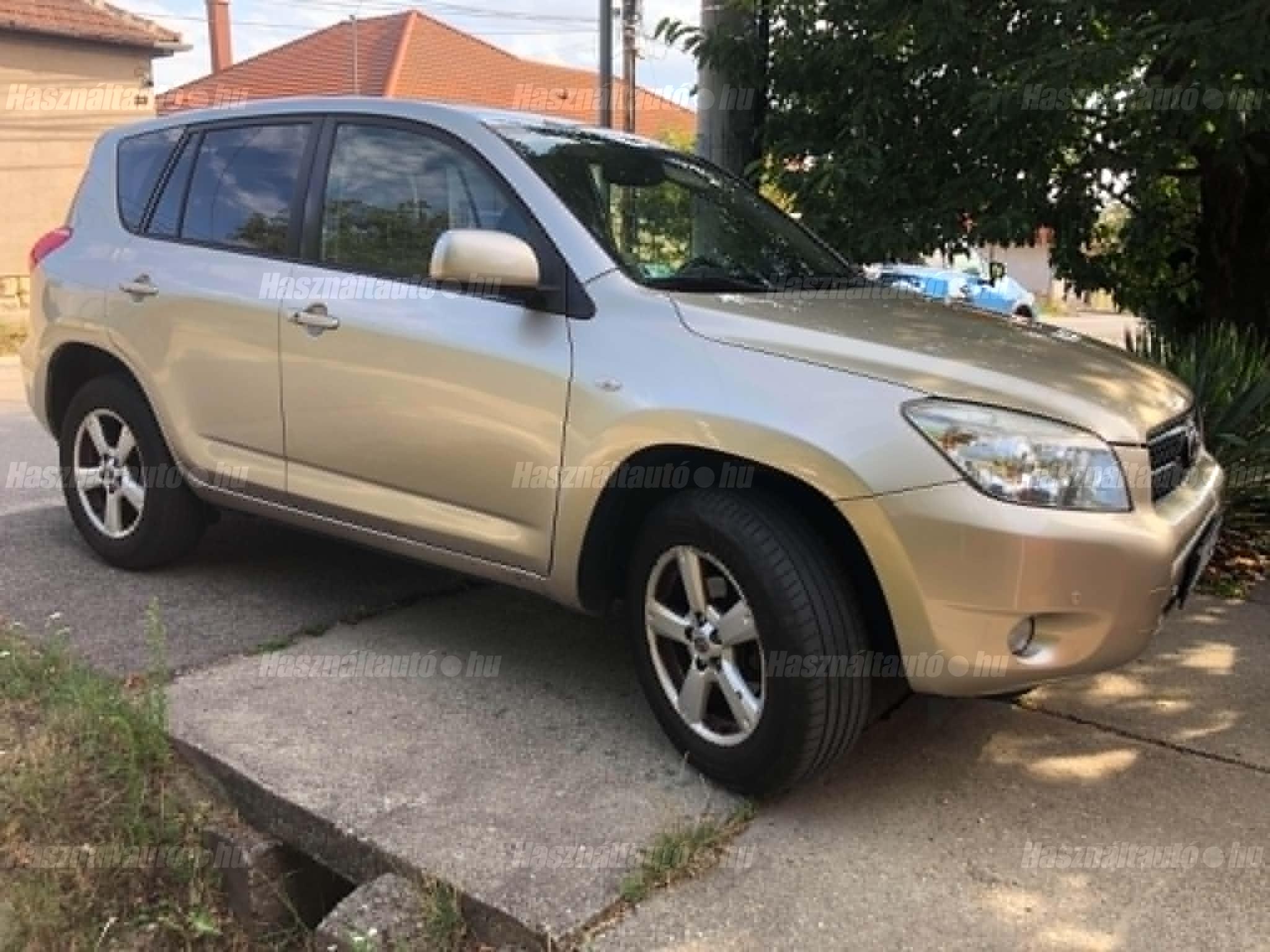 TOYOTA RAV 4 2006/6 - 1