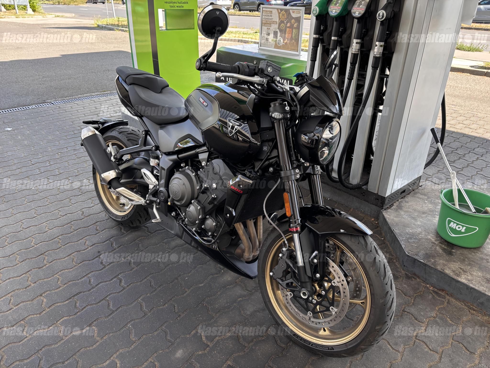 TRIUMPH TRIDENT 2025/12 - 1