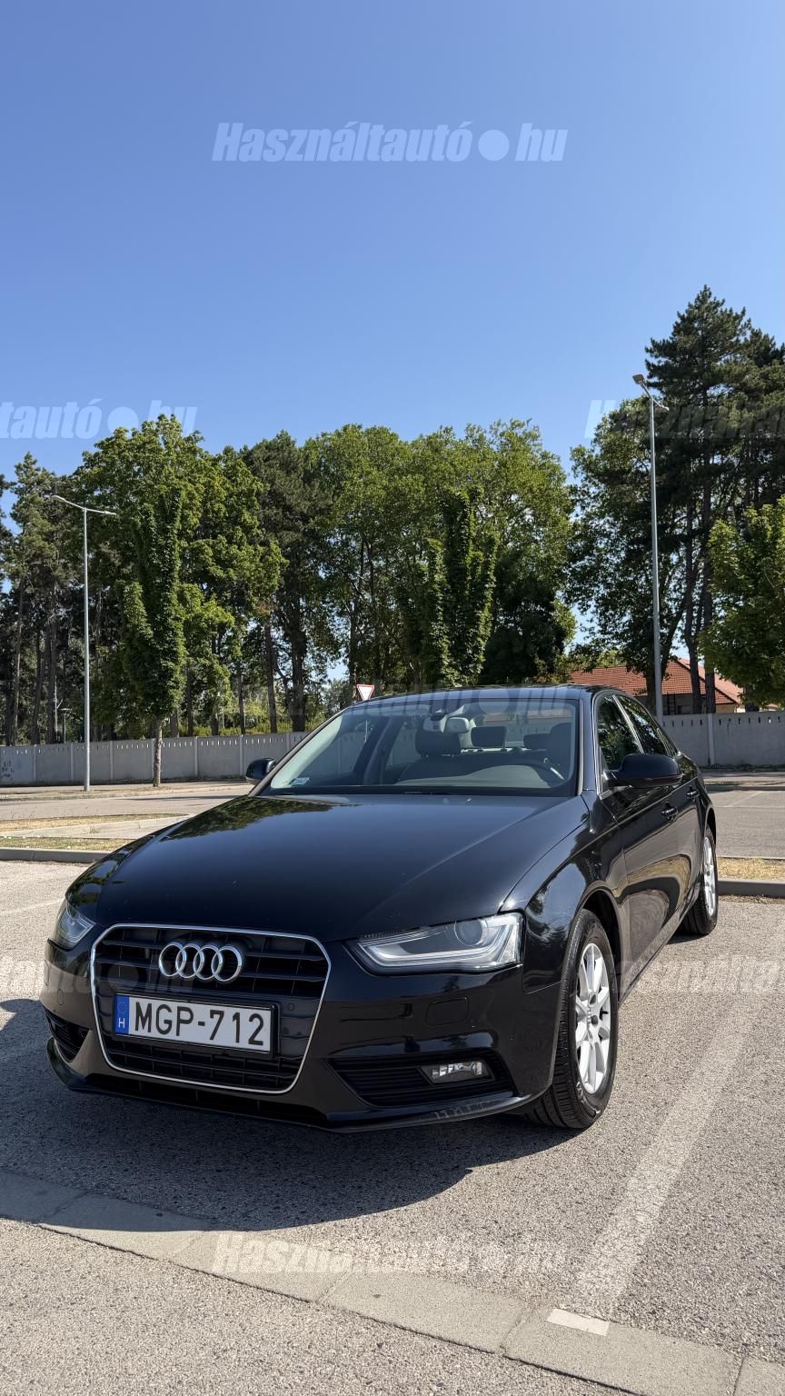 AUDI A4 2012/11 - 1