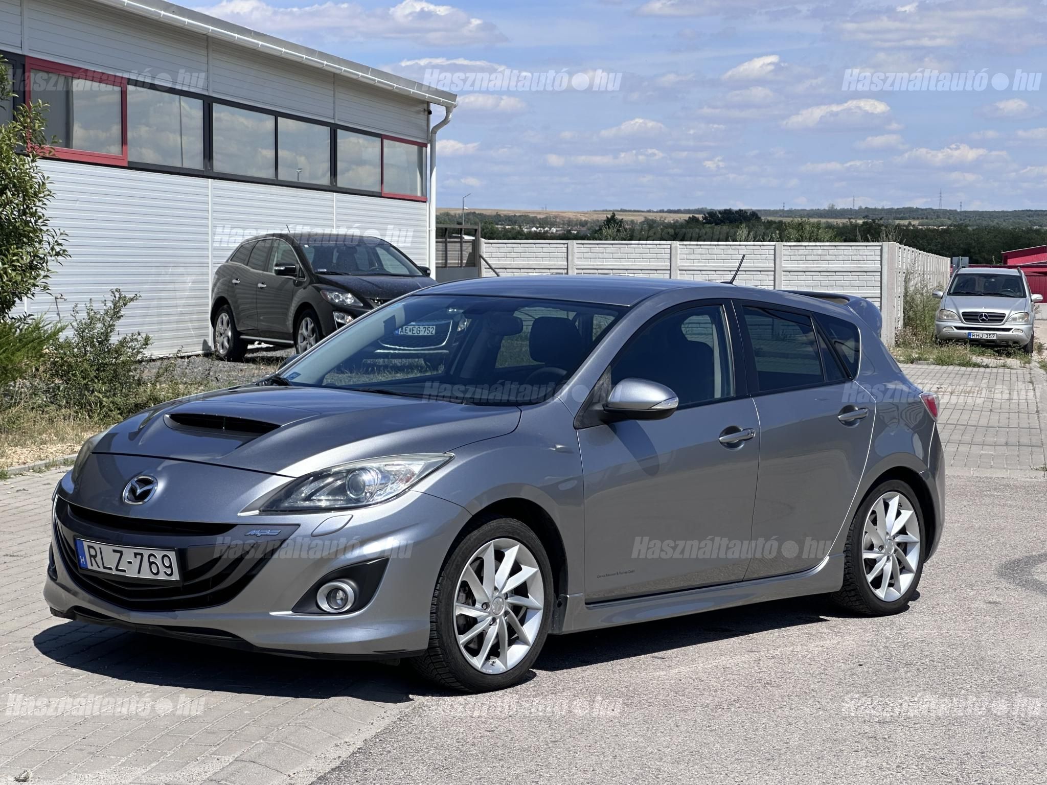 MAZDA 3 2010 - 1