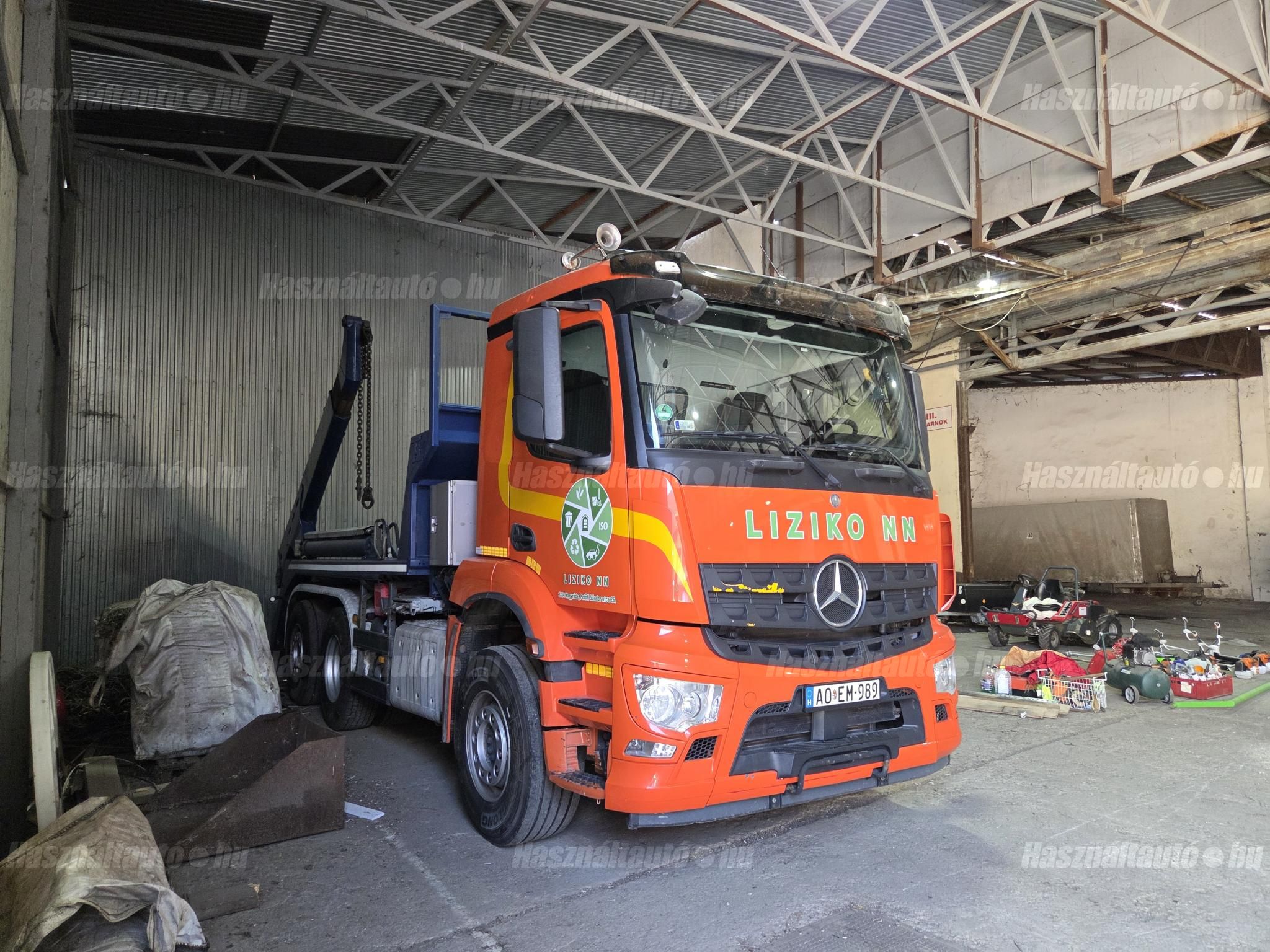 MERCEDES-BENZ 2017/10 - 1