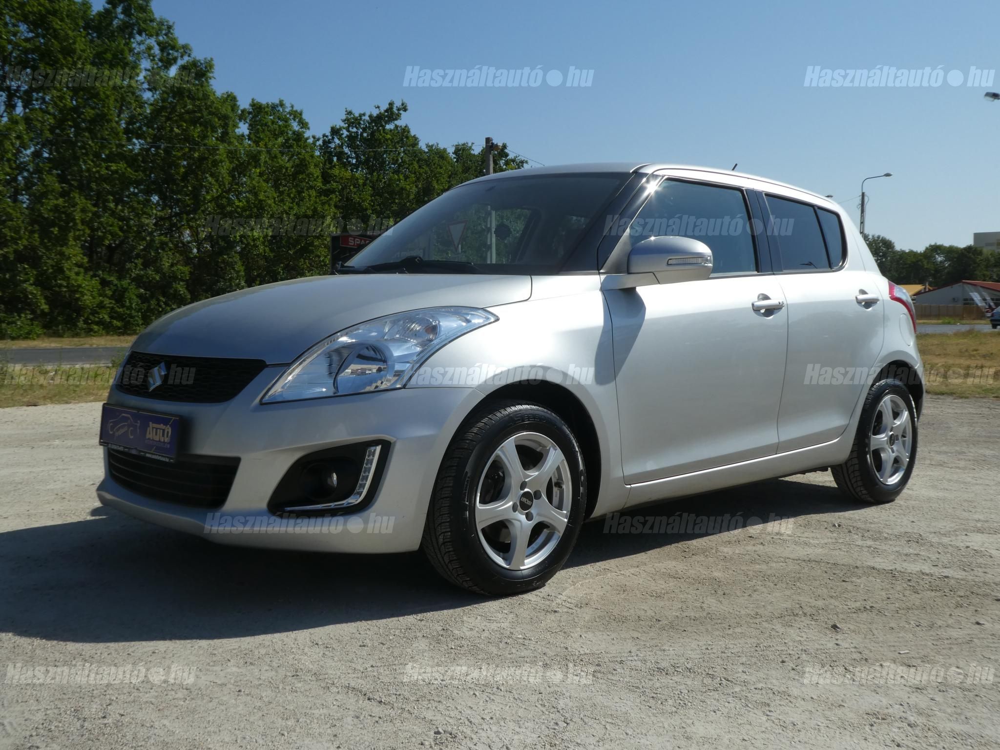 SUZUKI SWIFT 2015/3 - 1