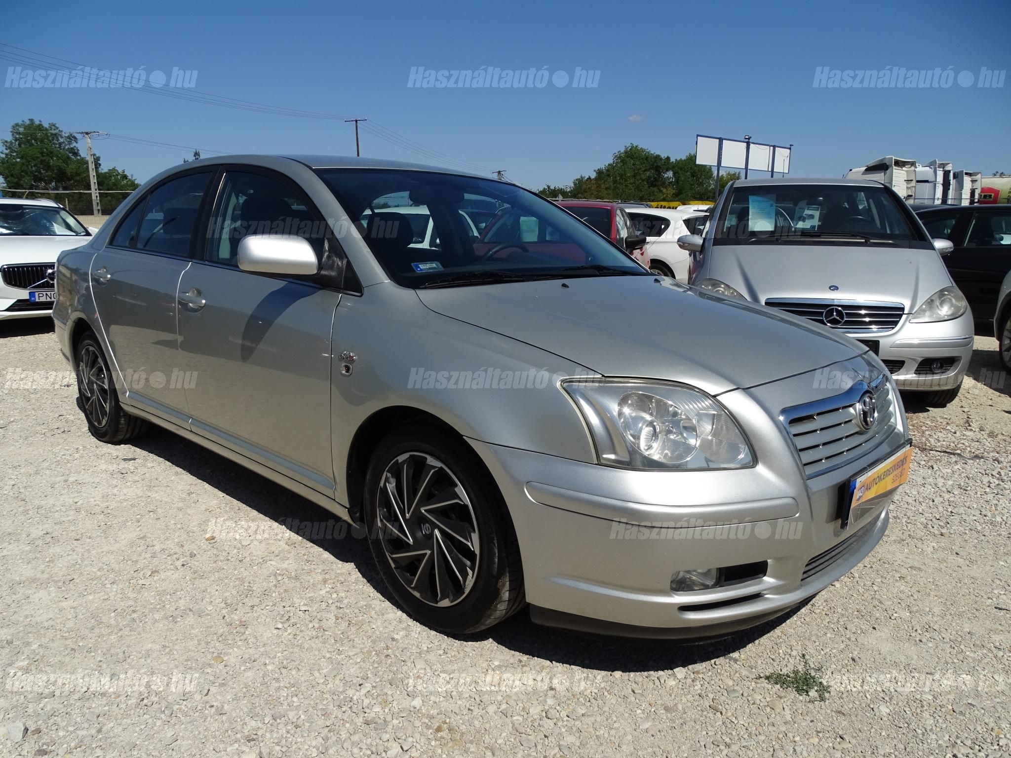TOYOTA AVENSIS 2005/4 - 1