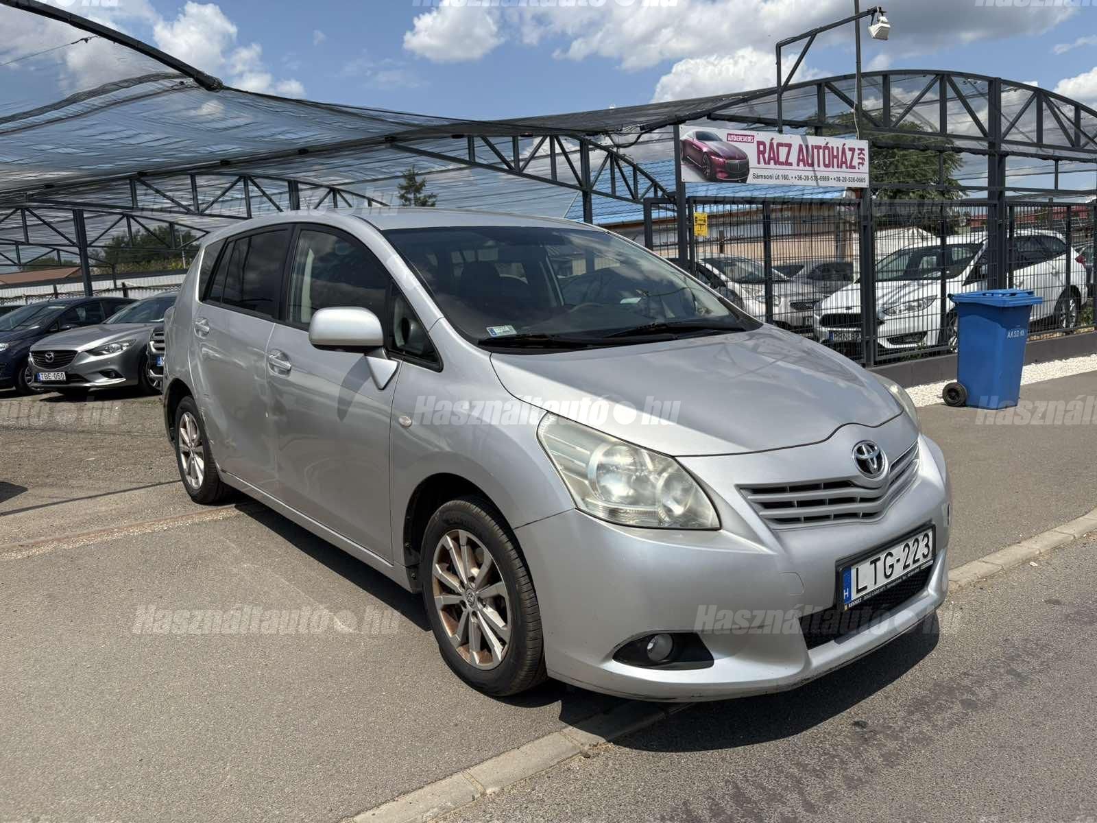 TOYOTA VERSO 2010/8 - 1