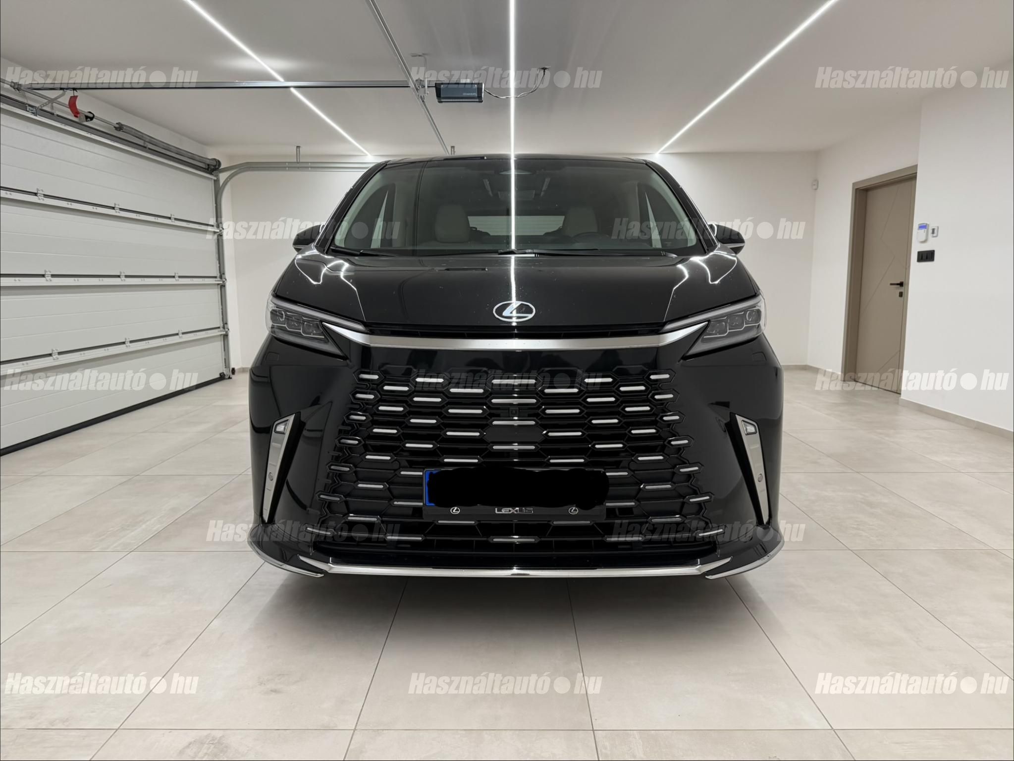 LEXUS LM 2024/6 - 1