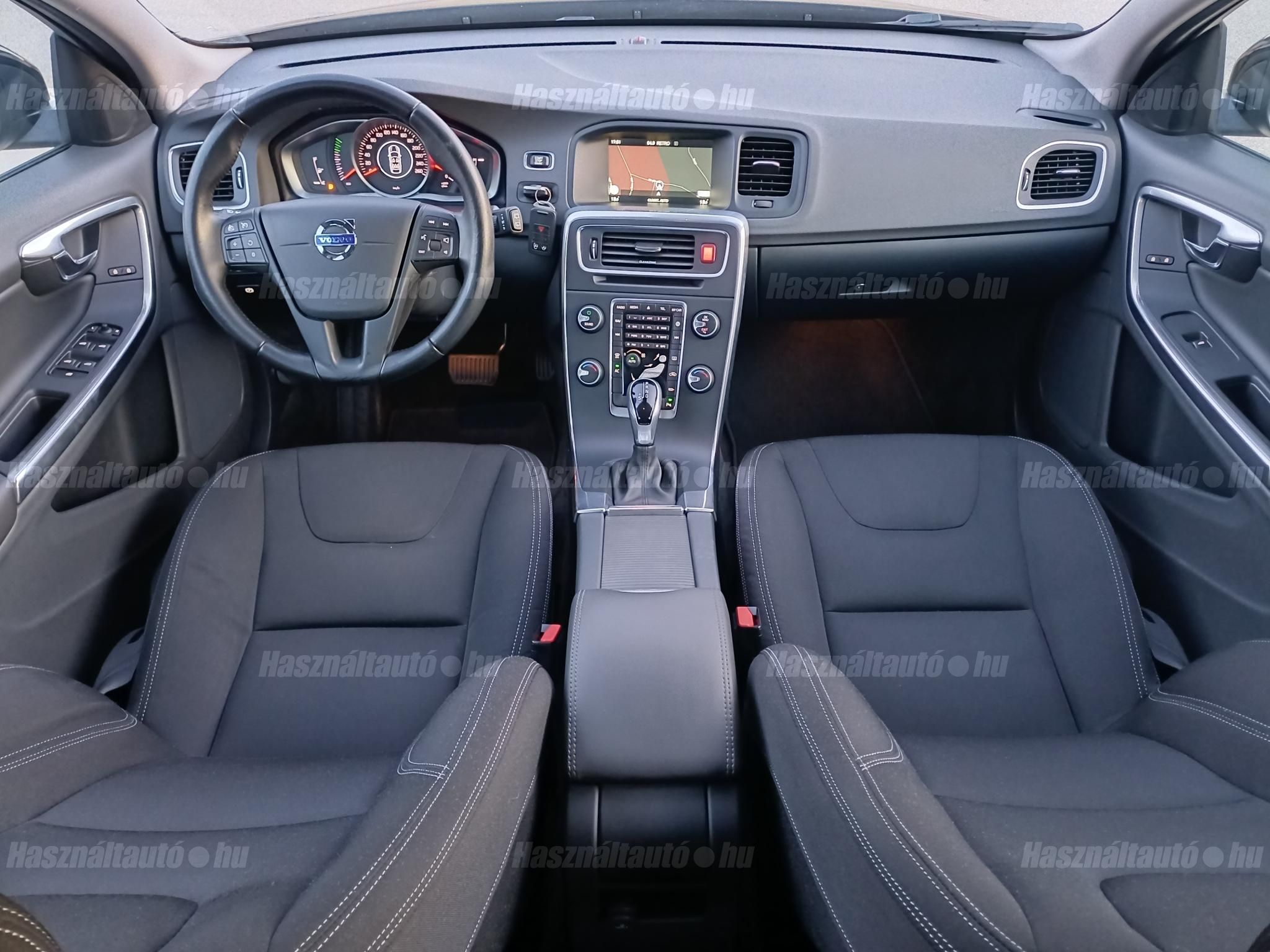 VOLVO V60 2016/12 - 1