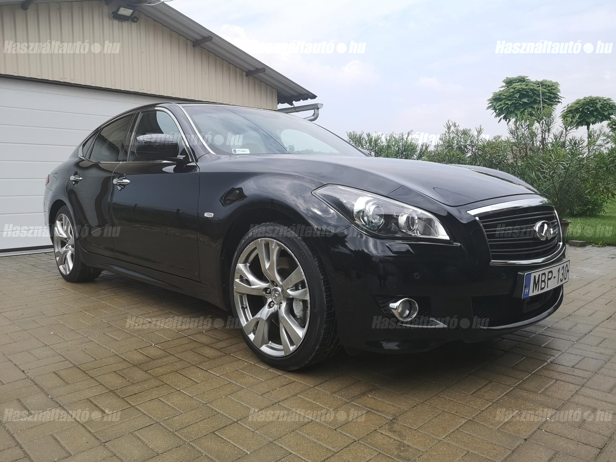 INFINITI M30 2012/3 - 1