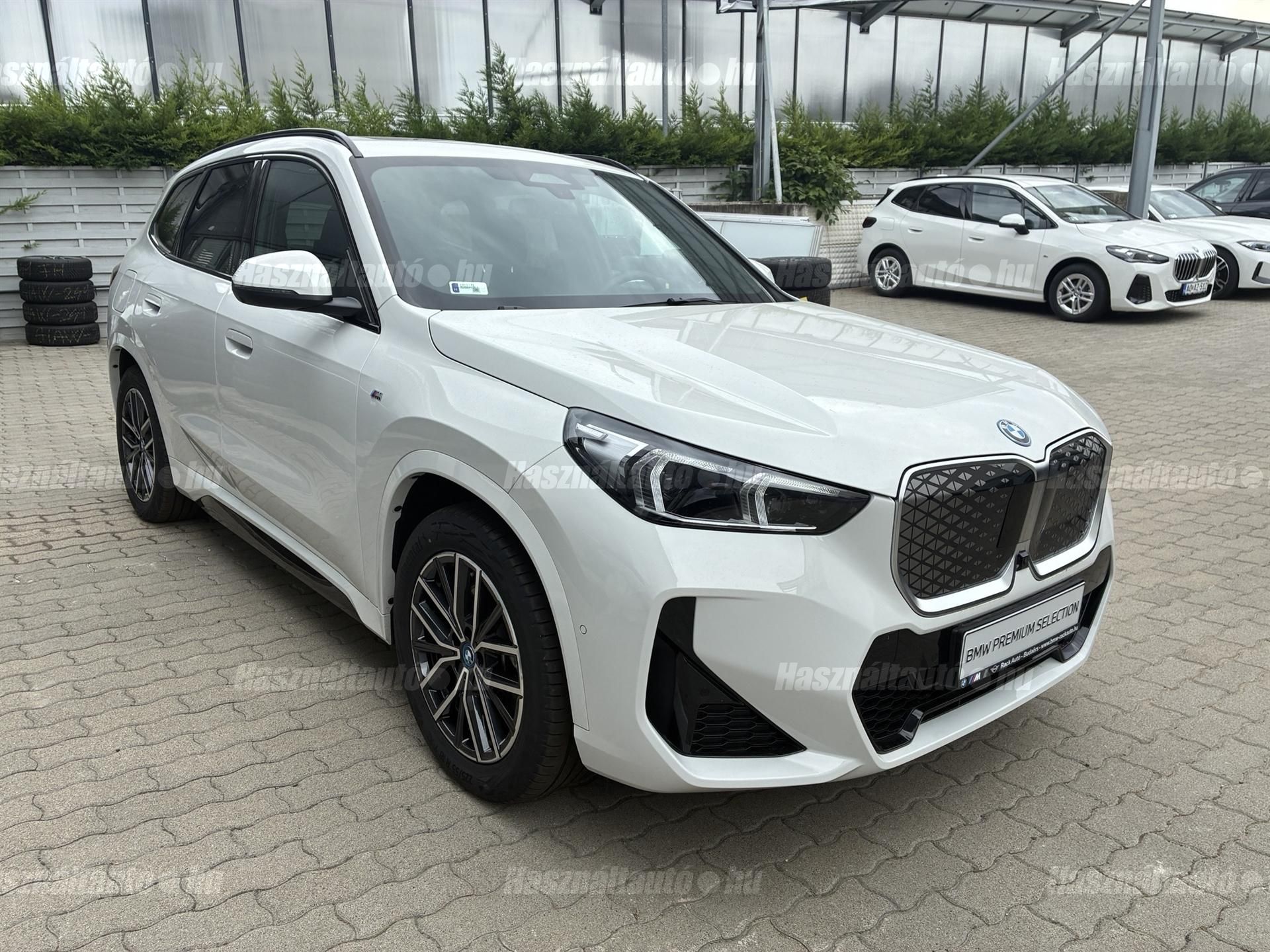 BMW IX1 2025/5 - 1
