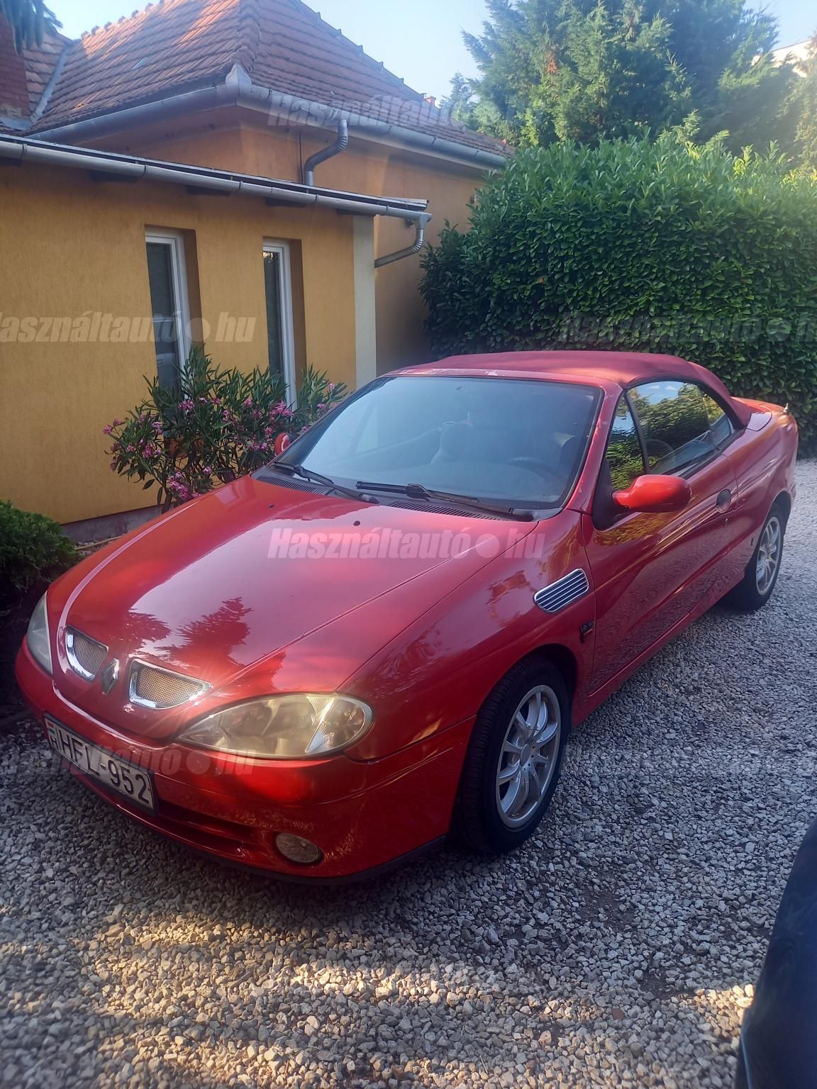 RENAULT MEGANE 2000/6 - 1