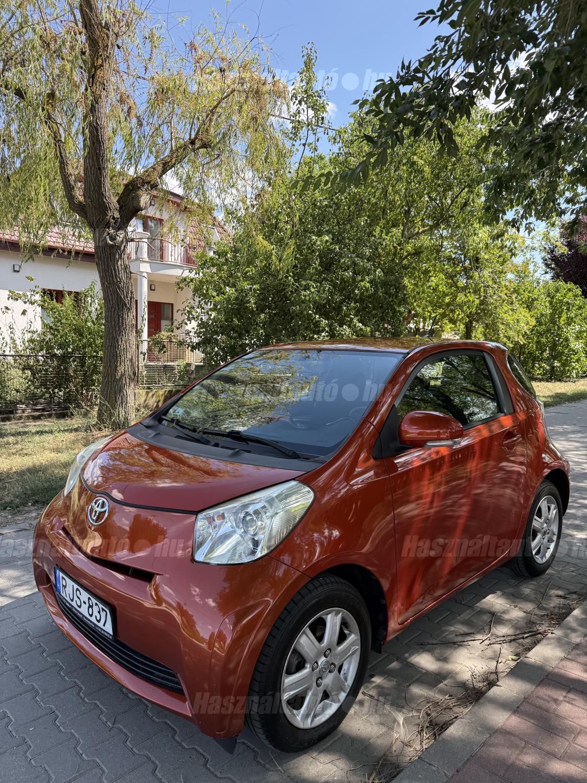 TOYOTA IQ 2012/3 - 1