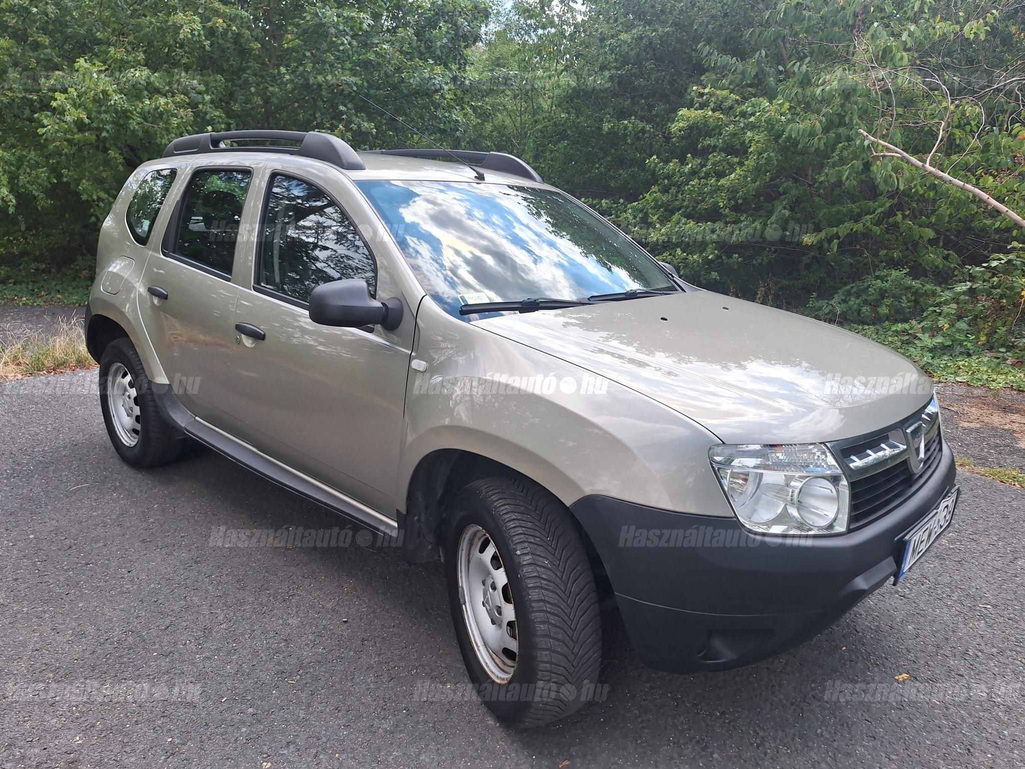 DACIA DUSTER 2012 - 1