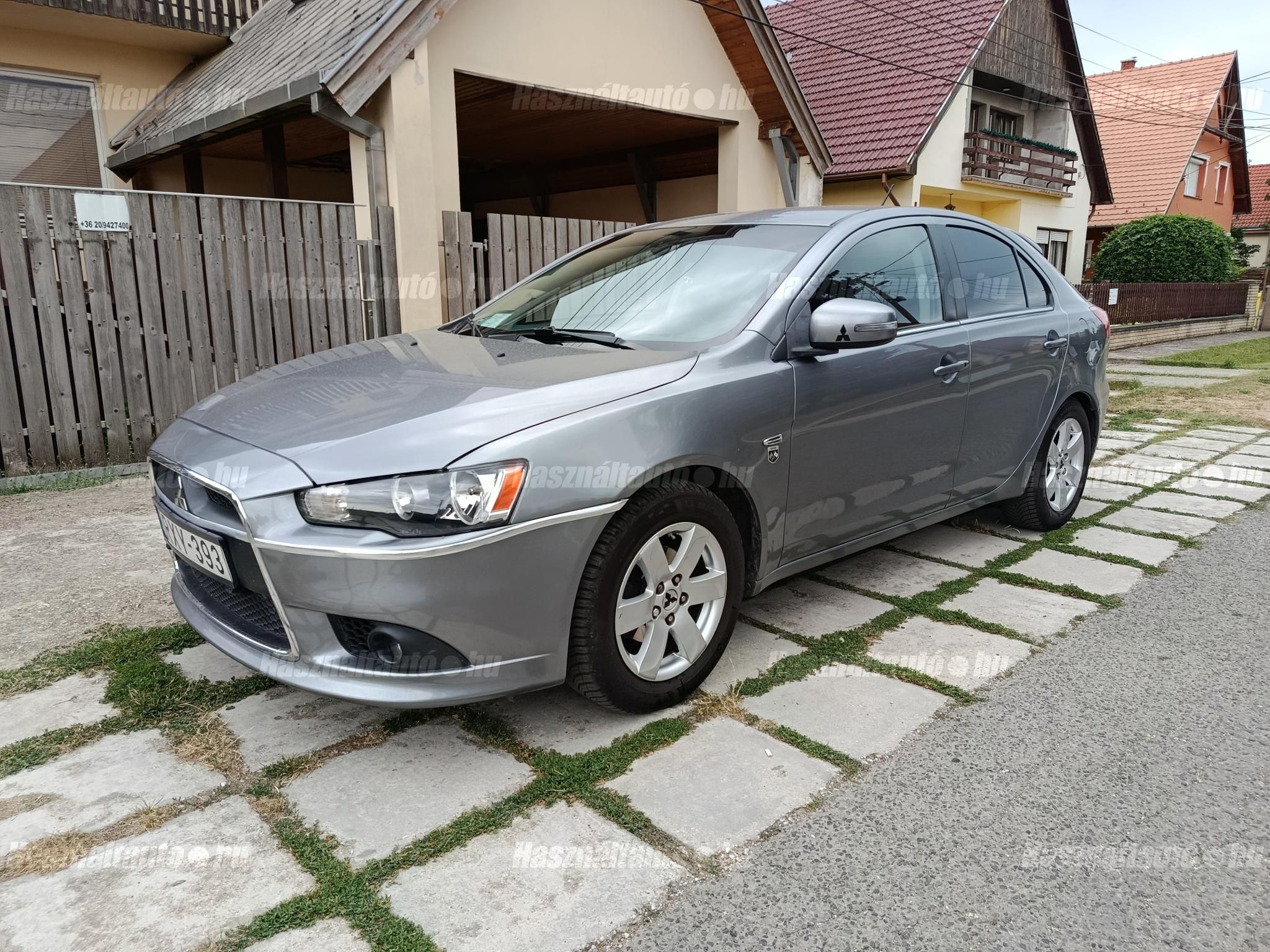 MITSUBISHI LANCER 2015/6 - 1