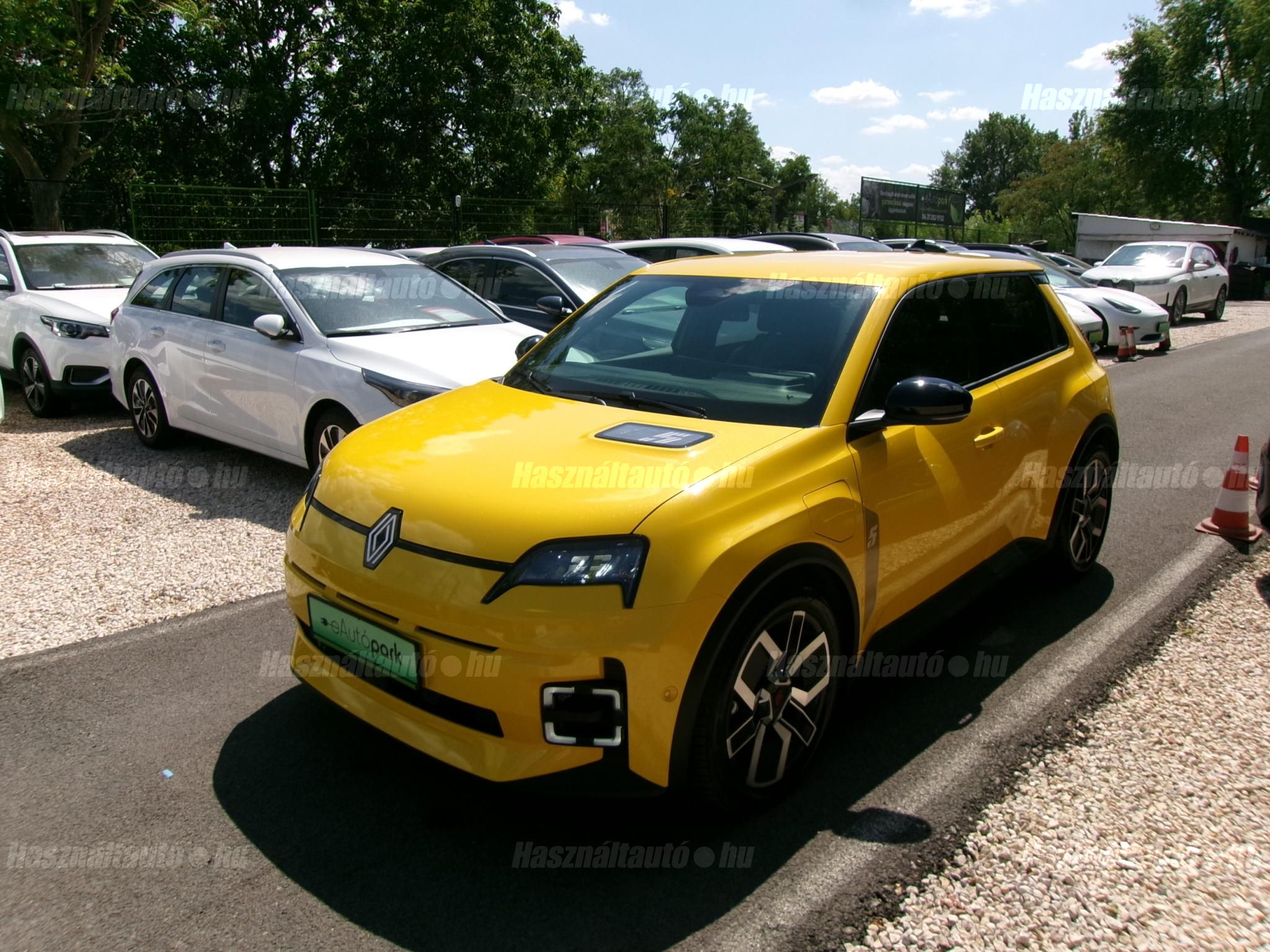 RENAULT R 5 2025/10 - 1