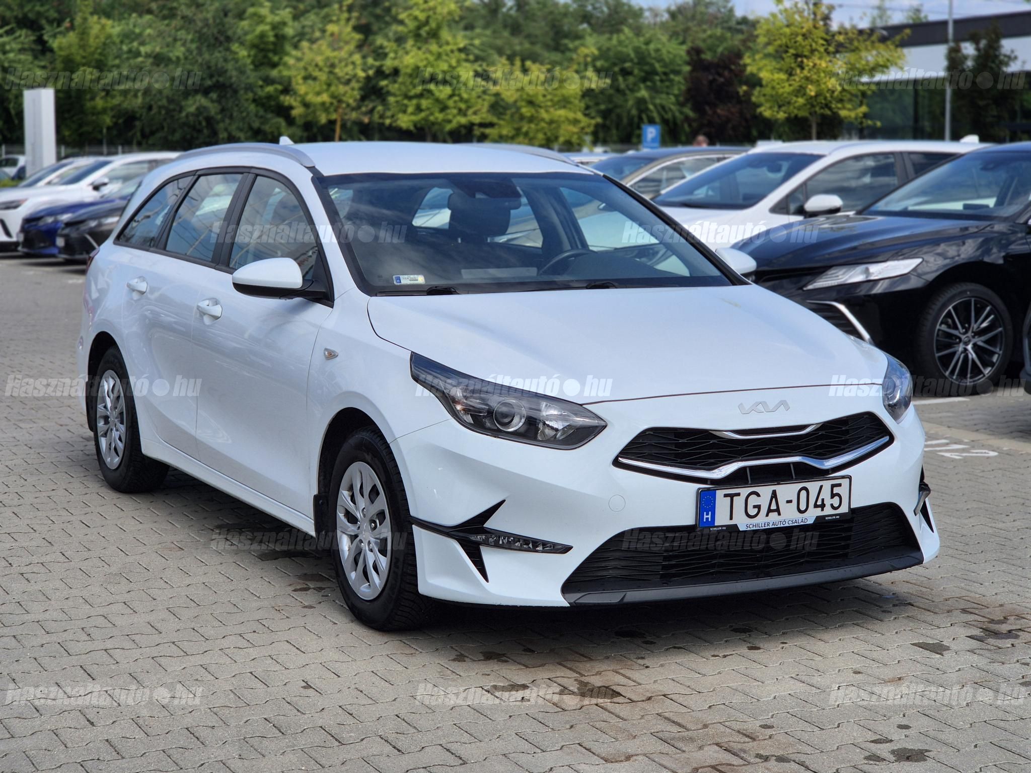 KIA CEE'D 2022/5 - 1