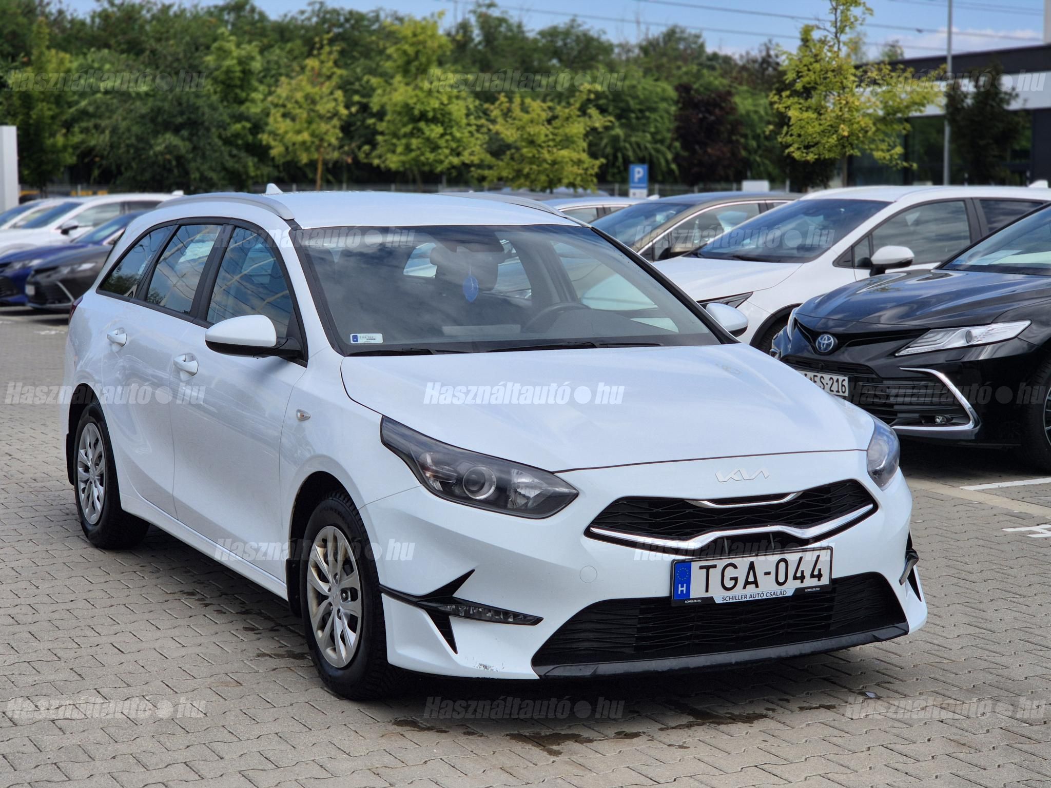 KIA CEE'D 2022/5 - 1