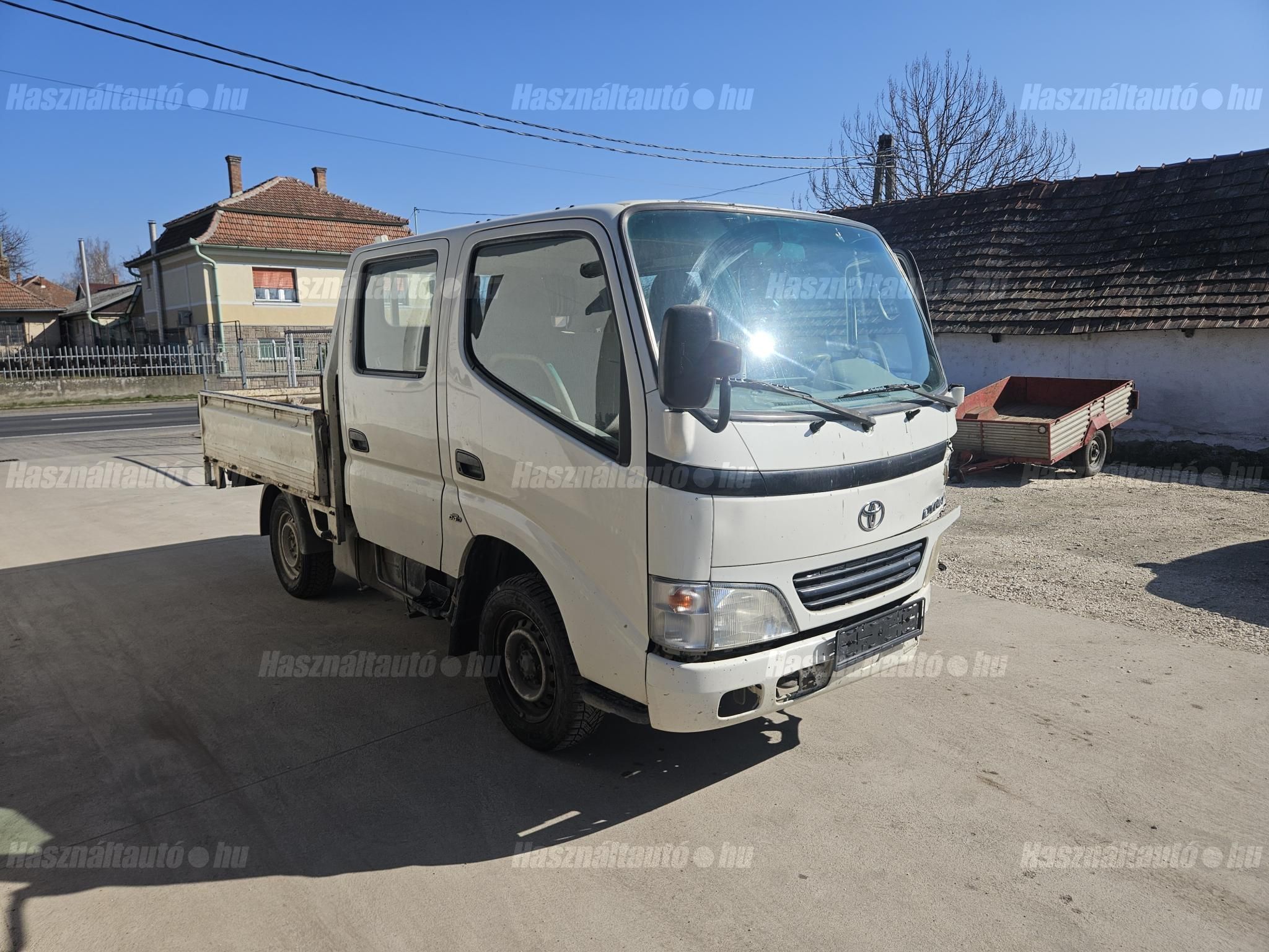 TOYOTA DYNA 2004/3 - 1