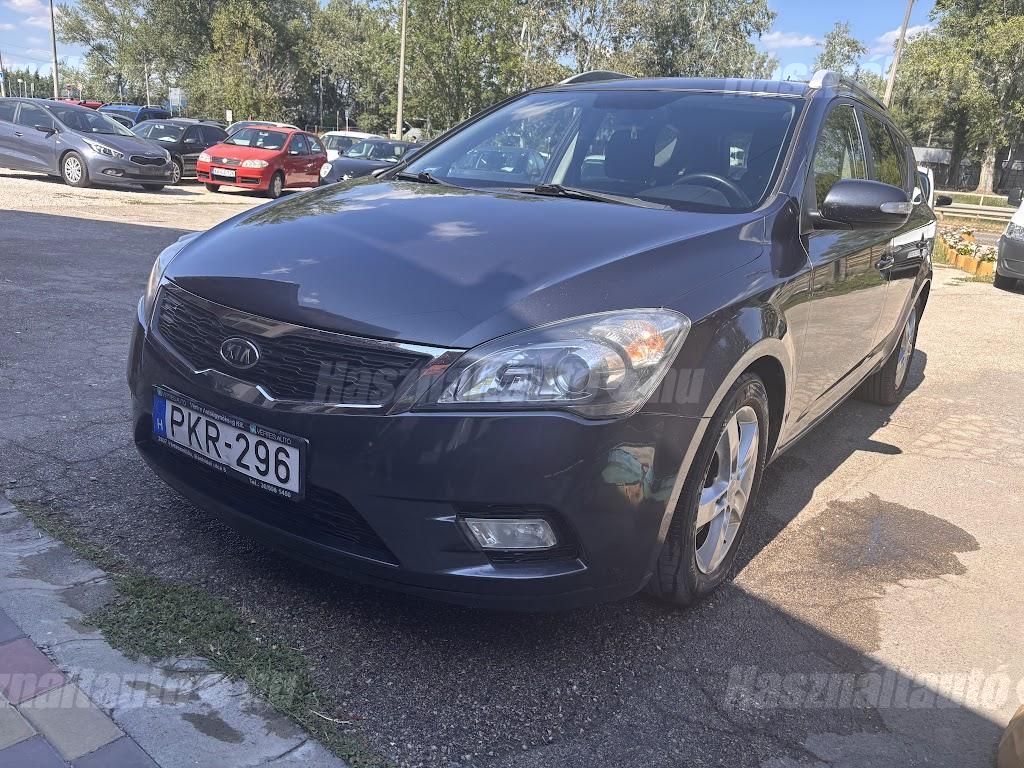 KIA CEE'D 2010/5 - 1