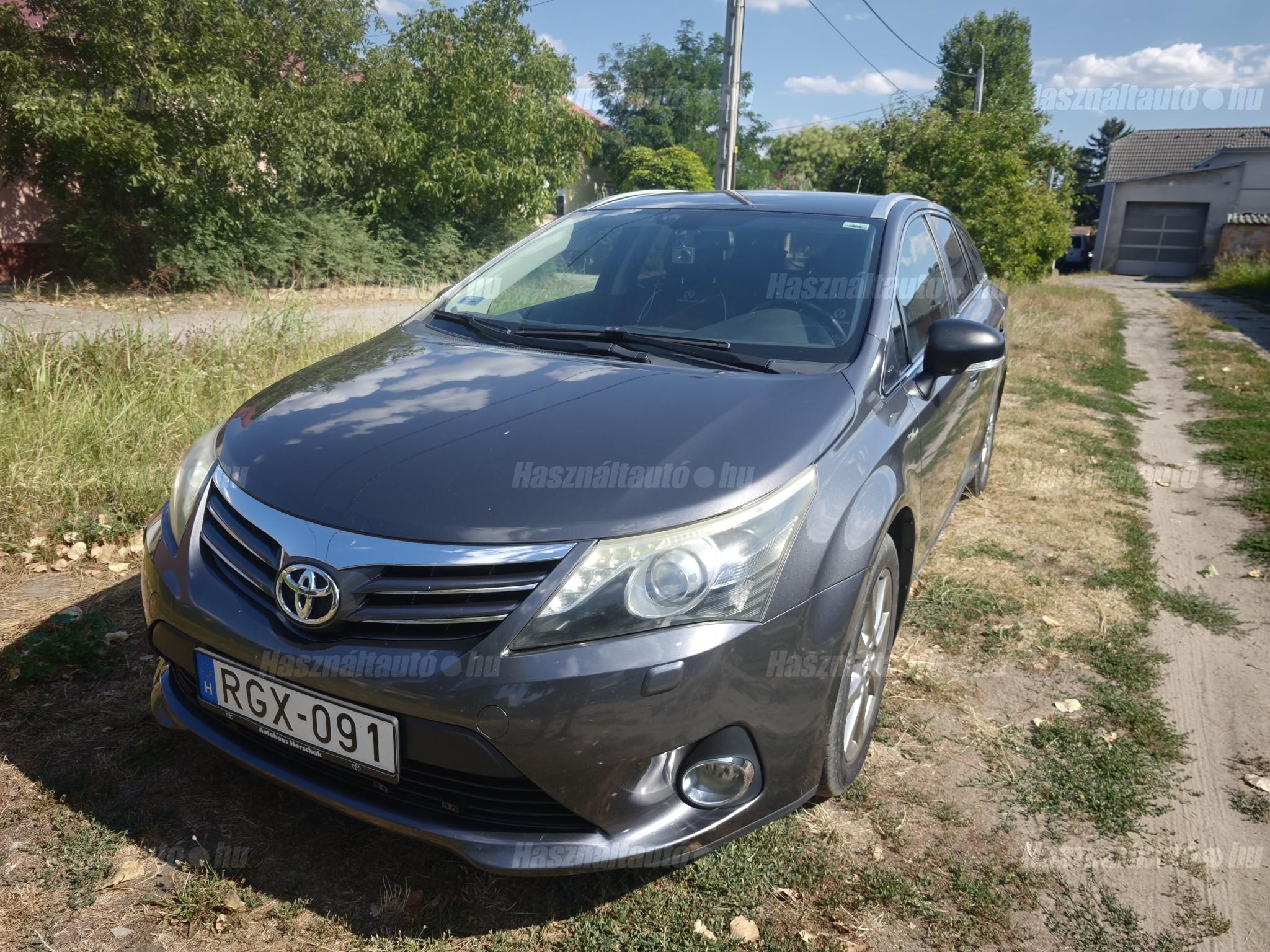 TOYOTA AVENSIS 2012/5 - 1