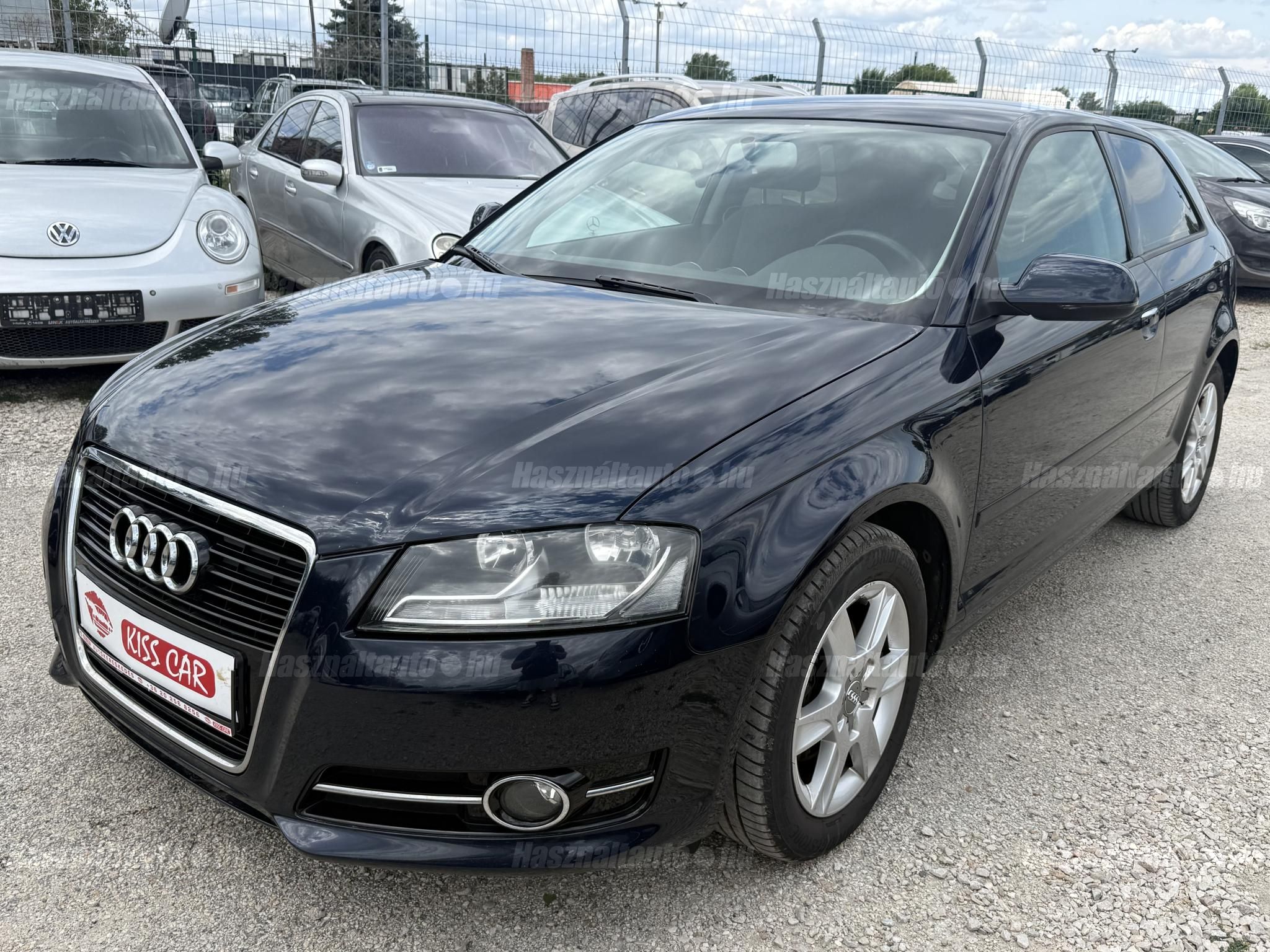 AUDI A3 2010 - 1