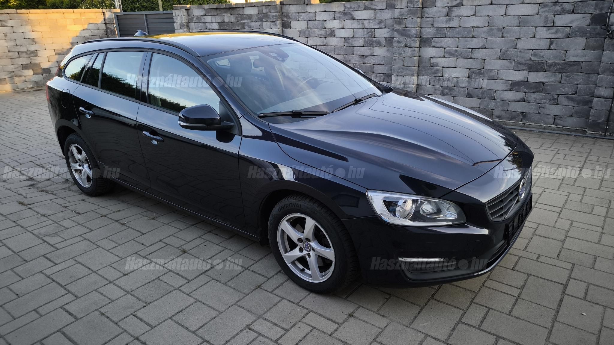 VOLVO V60 2017/7 - 1