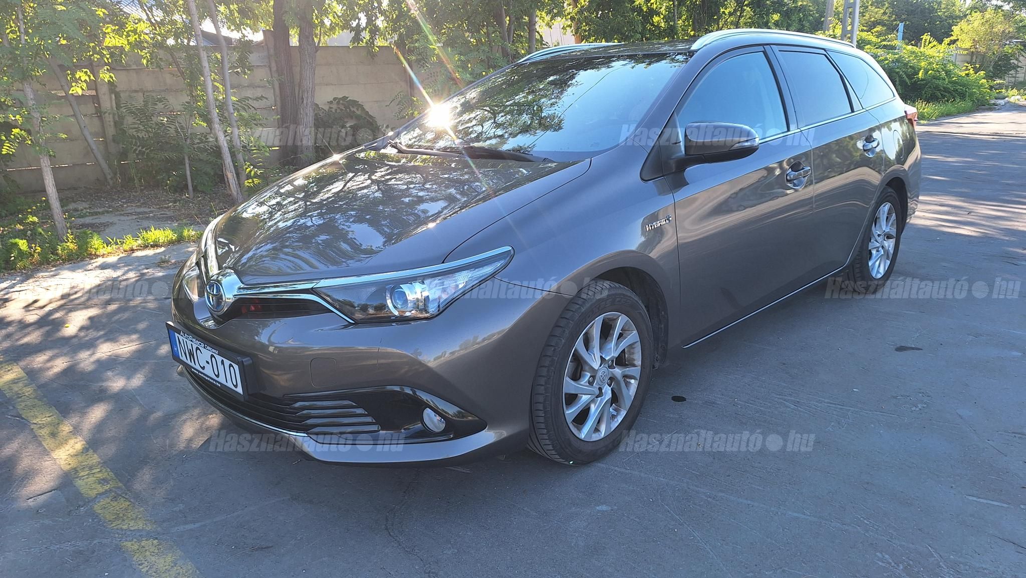 TOYOTA AURIS 2016/10 - 1