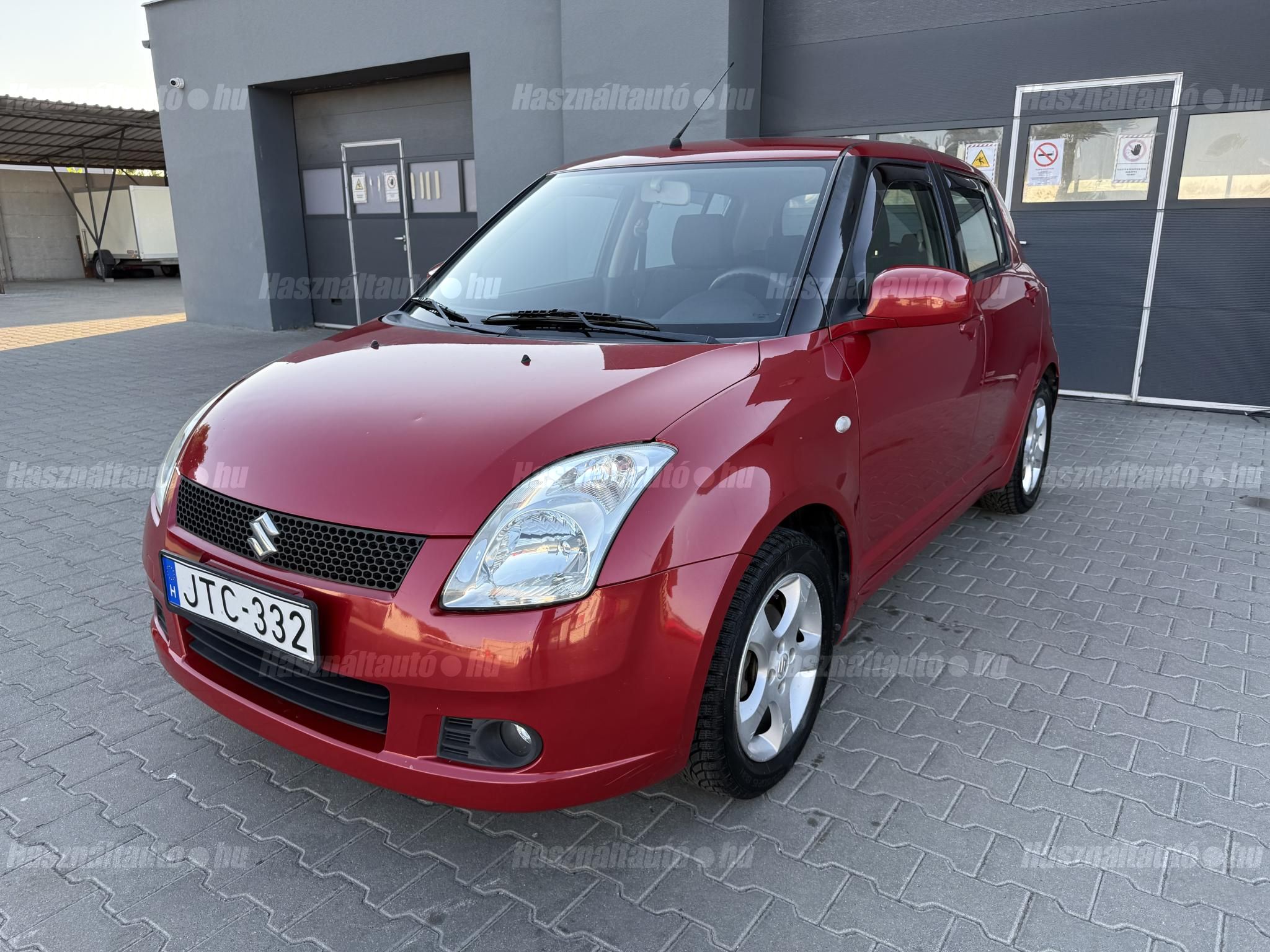 SUZUKI SWIFT 2005/6 - 1