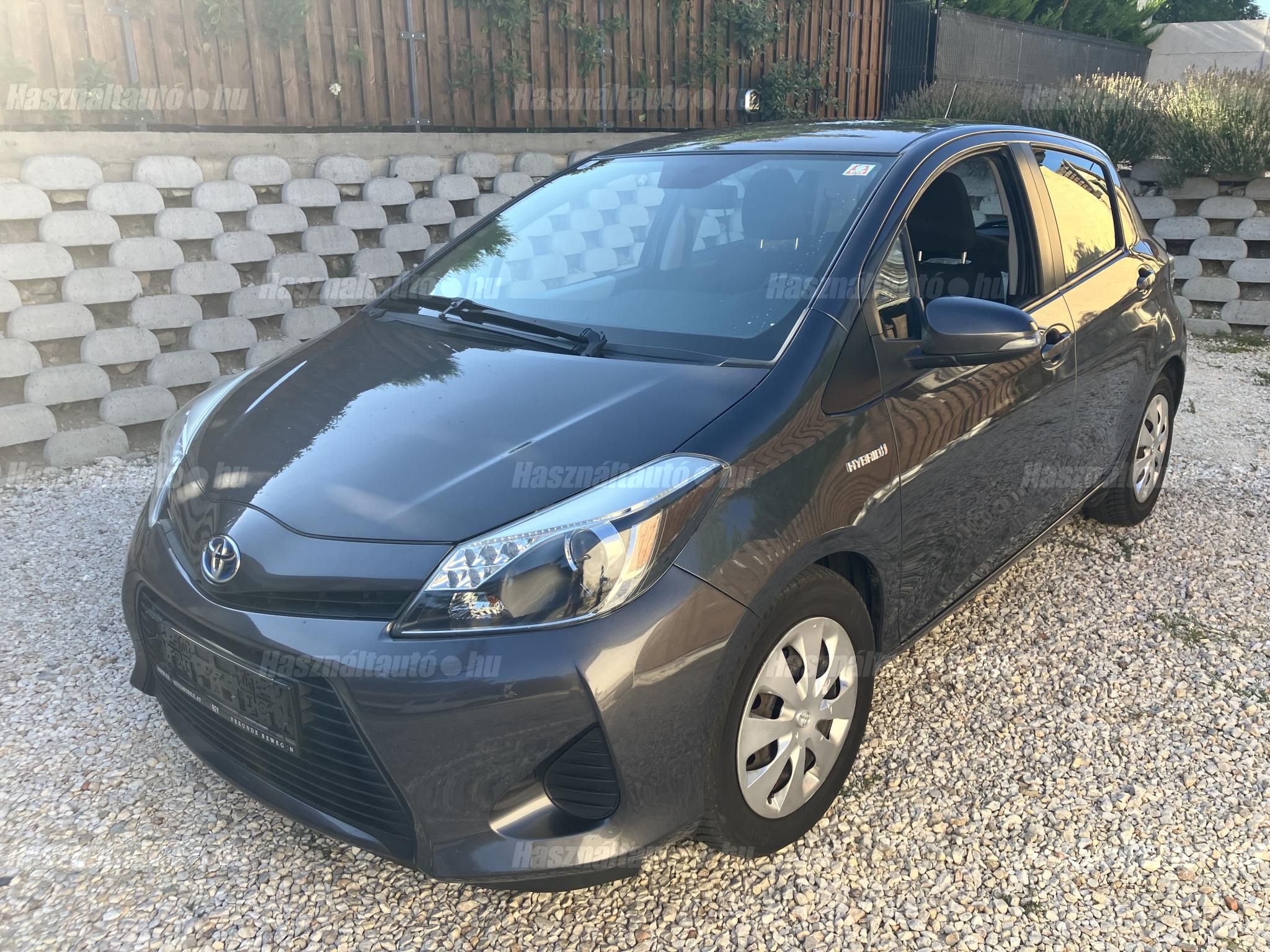 TOYOTA YARIS 2013/3 - 1