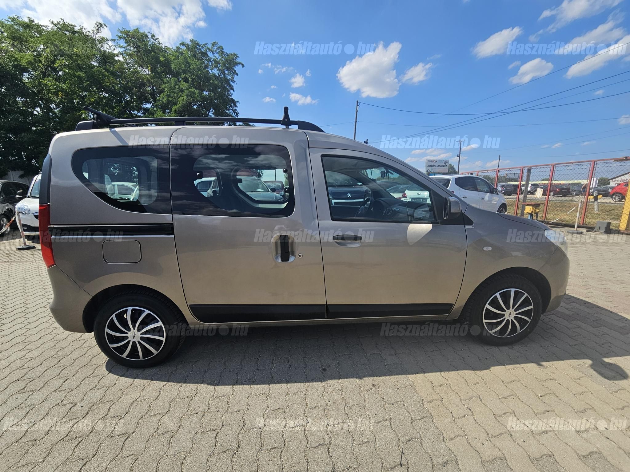 DACIA DOKKER 2014/9 - 1