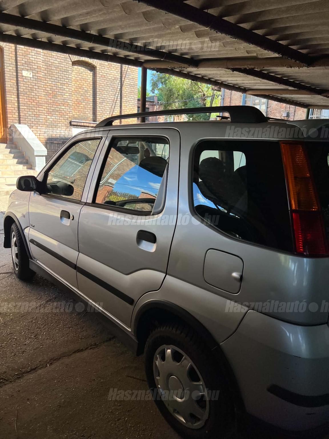 SUZUKI IGNIS 2004/8 - 1