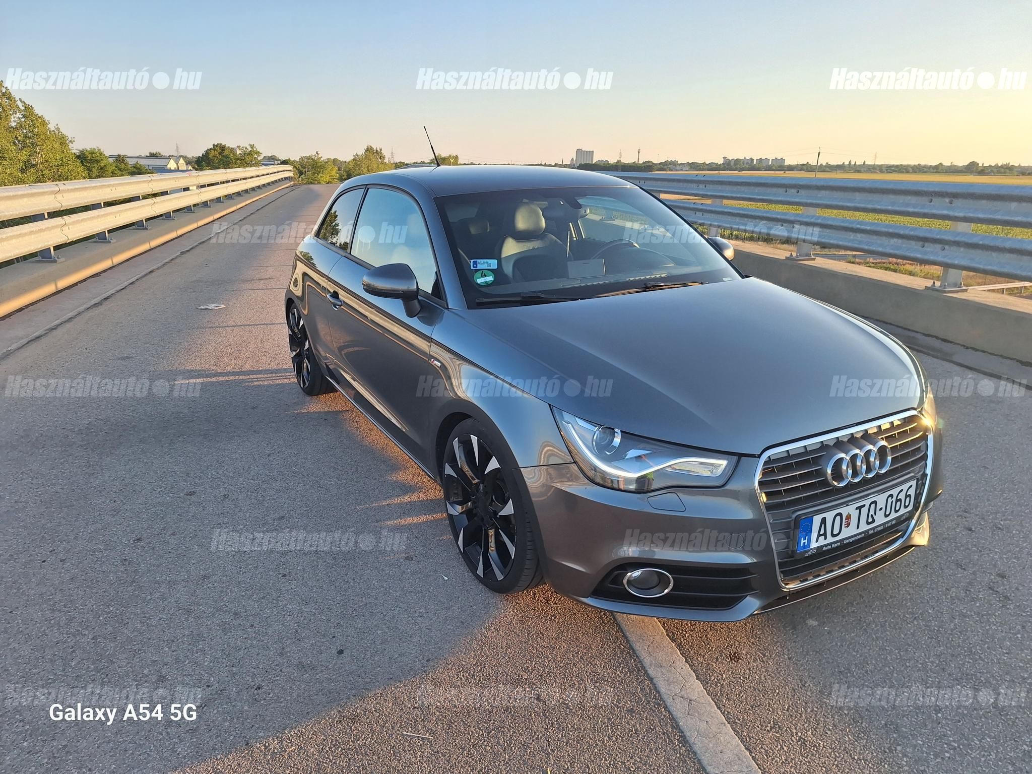 AUDI A1 2011/2 - 1