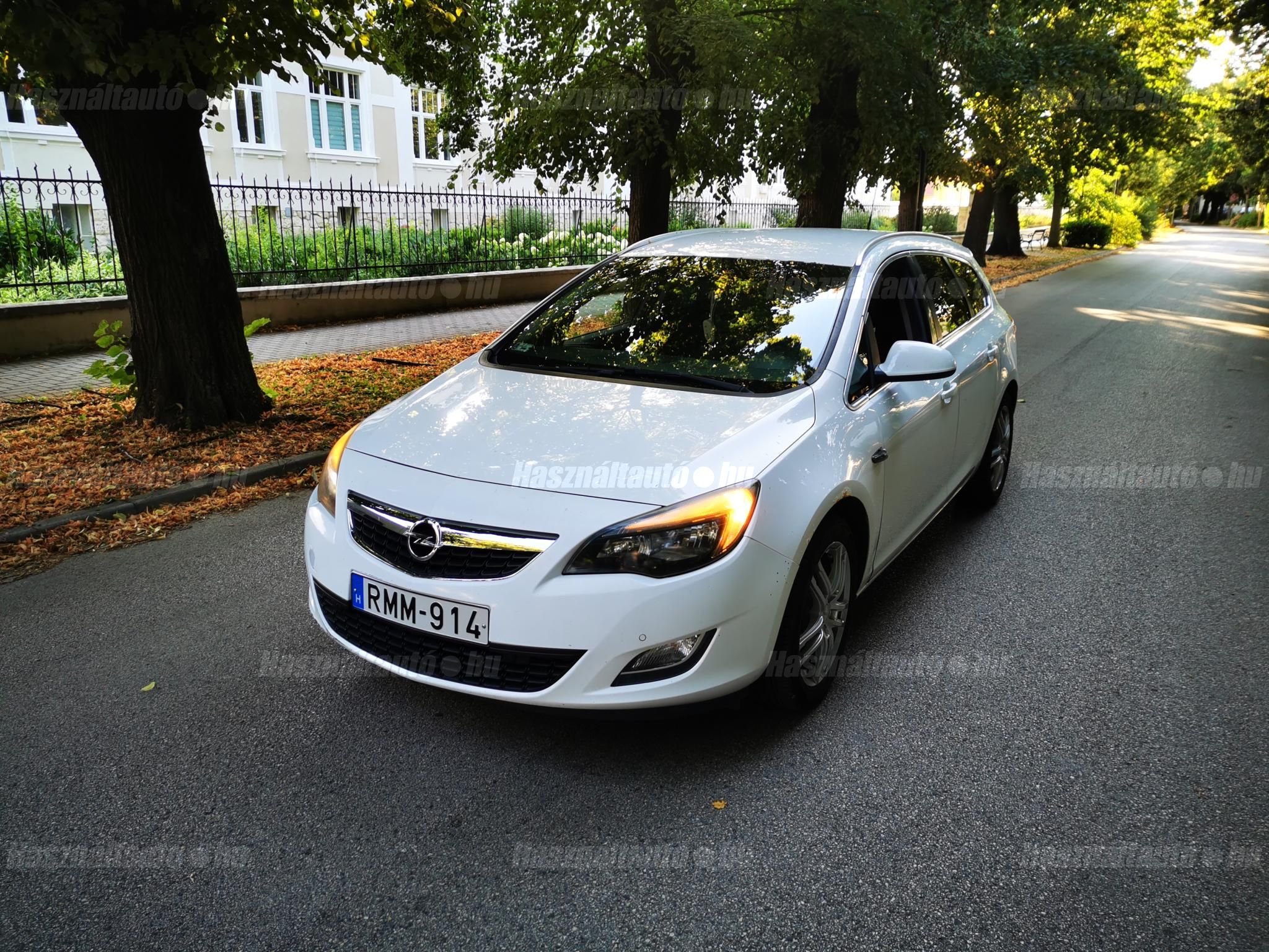 OPEL ASTRA J 2011/12 - 1