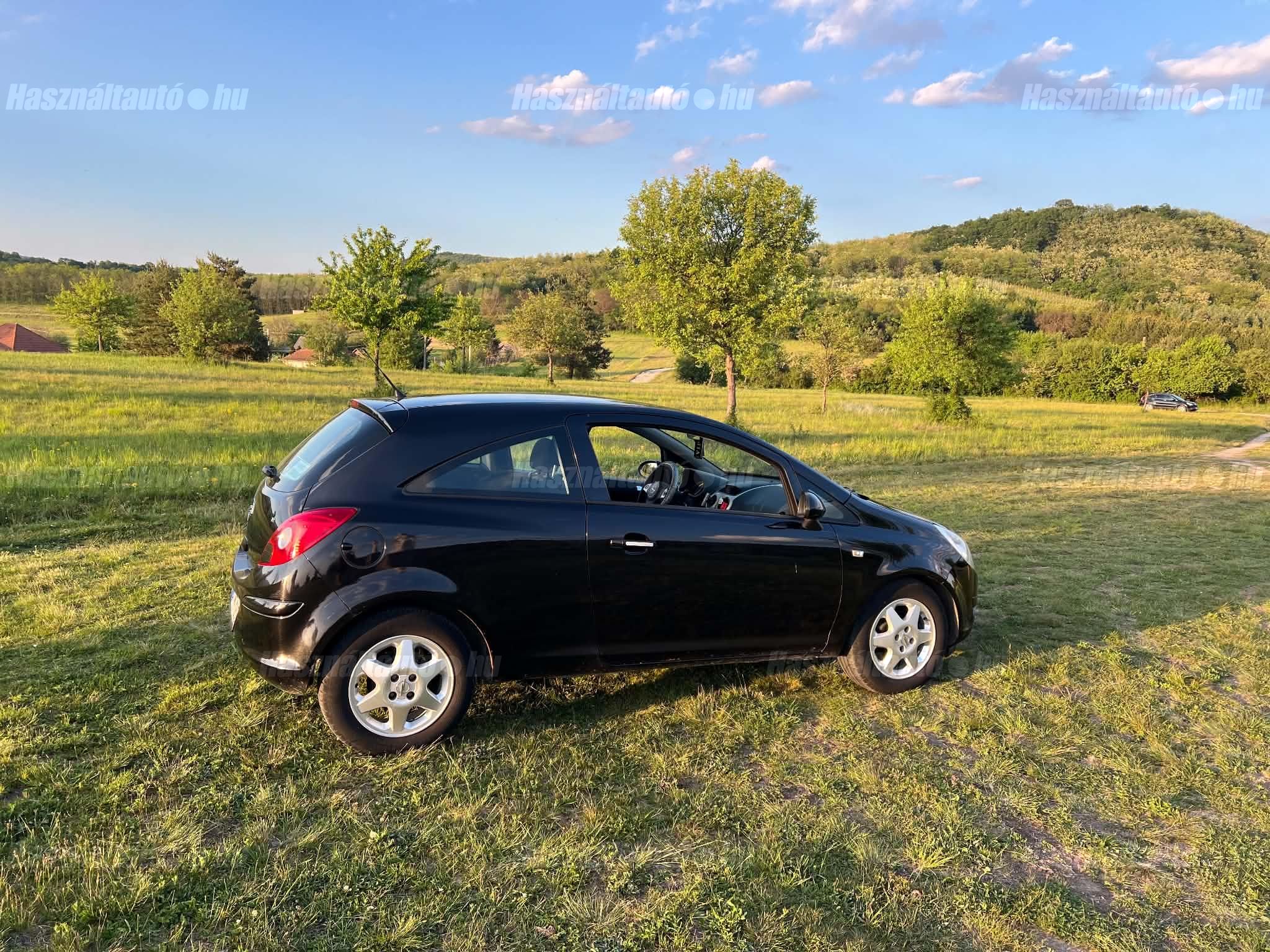 OPEL CORSA D 2009/4 - 1
