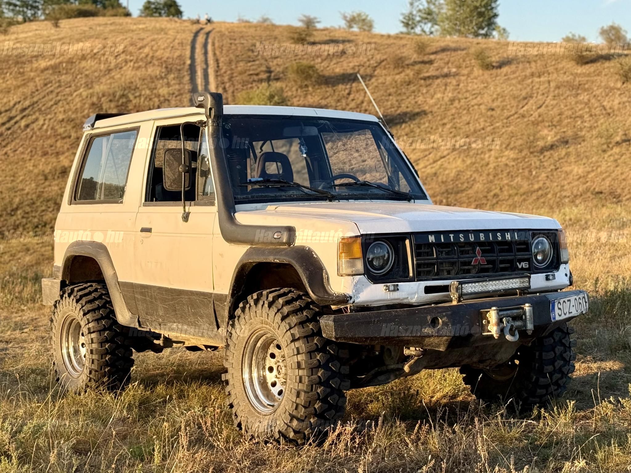 MITSUBISHI PAJERO 1990 - 1