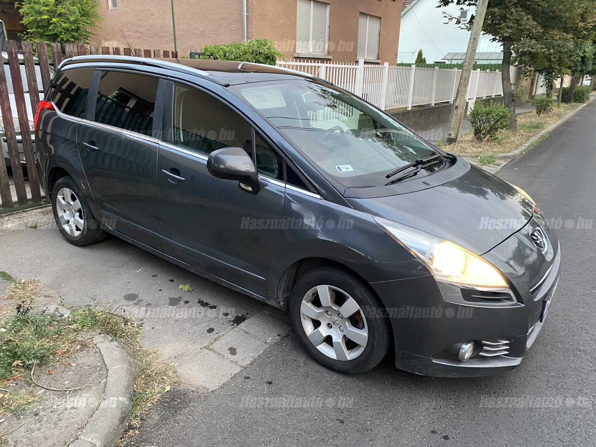 PEUGEOT 5008 2012/8 - 1