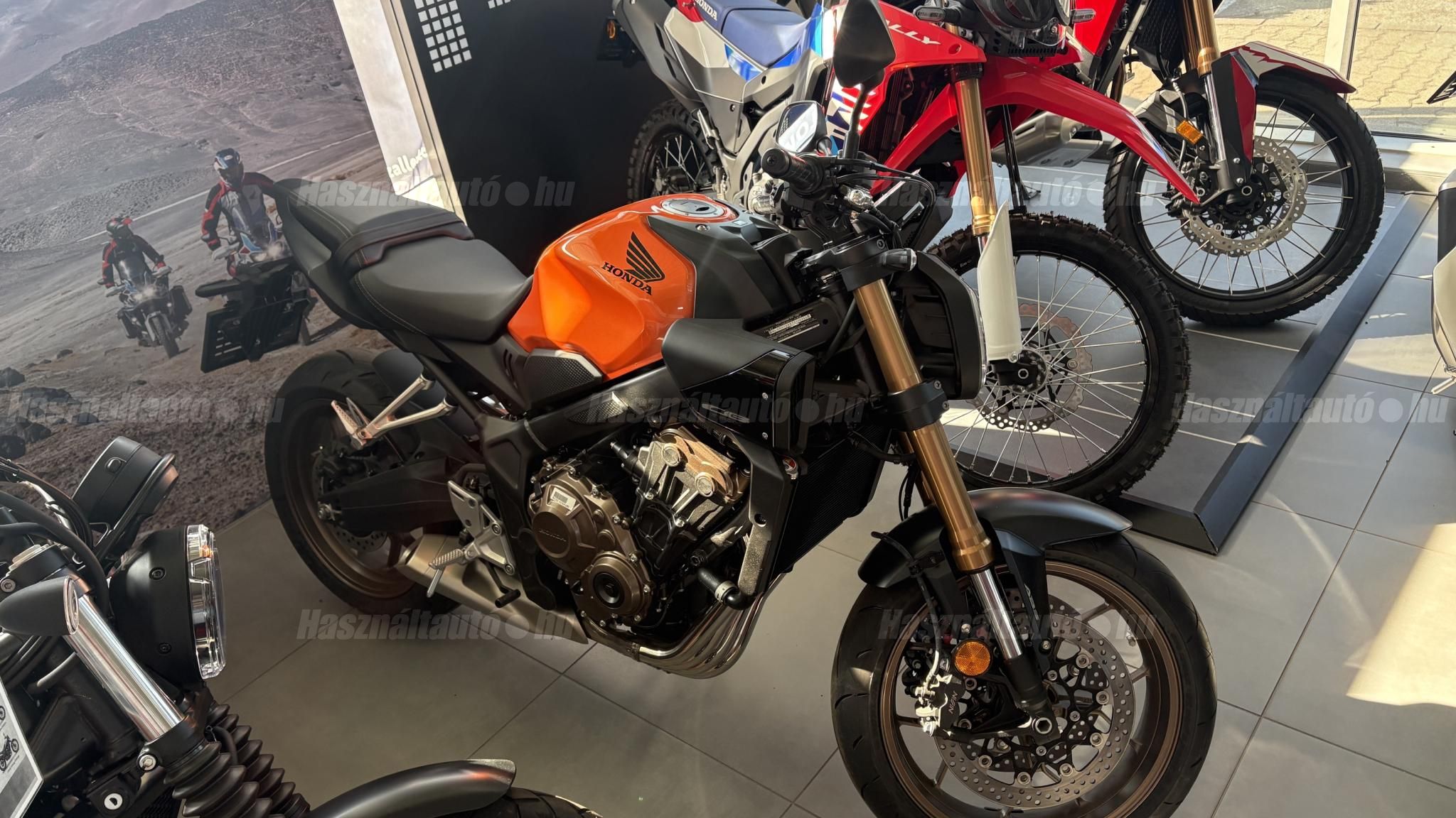 HONDA CB 650 2025 - 1