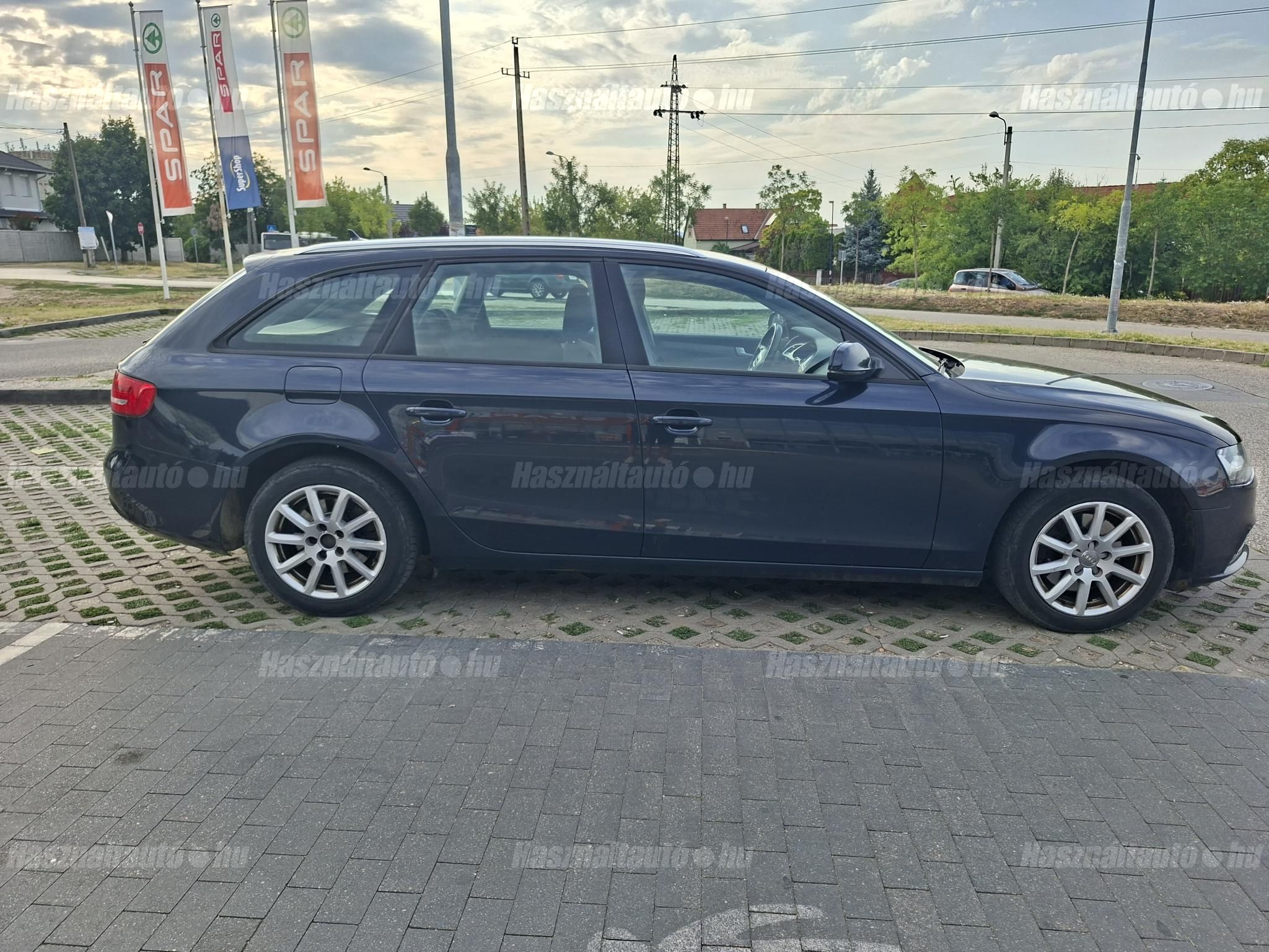 AUDI A4 2014/6 - 1