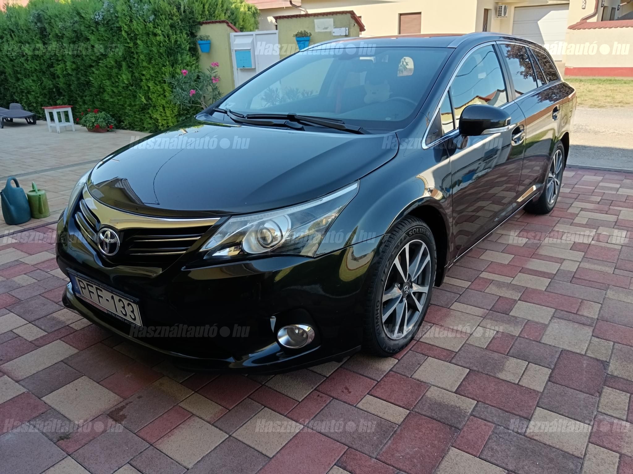 TOYOTA AVENSIS 2013/9 - 1