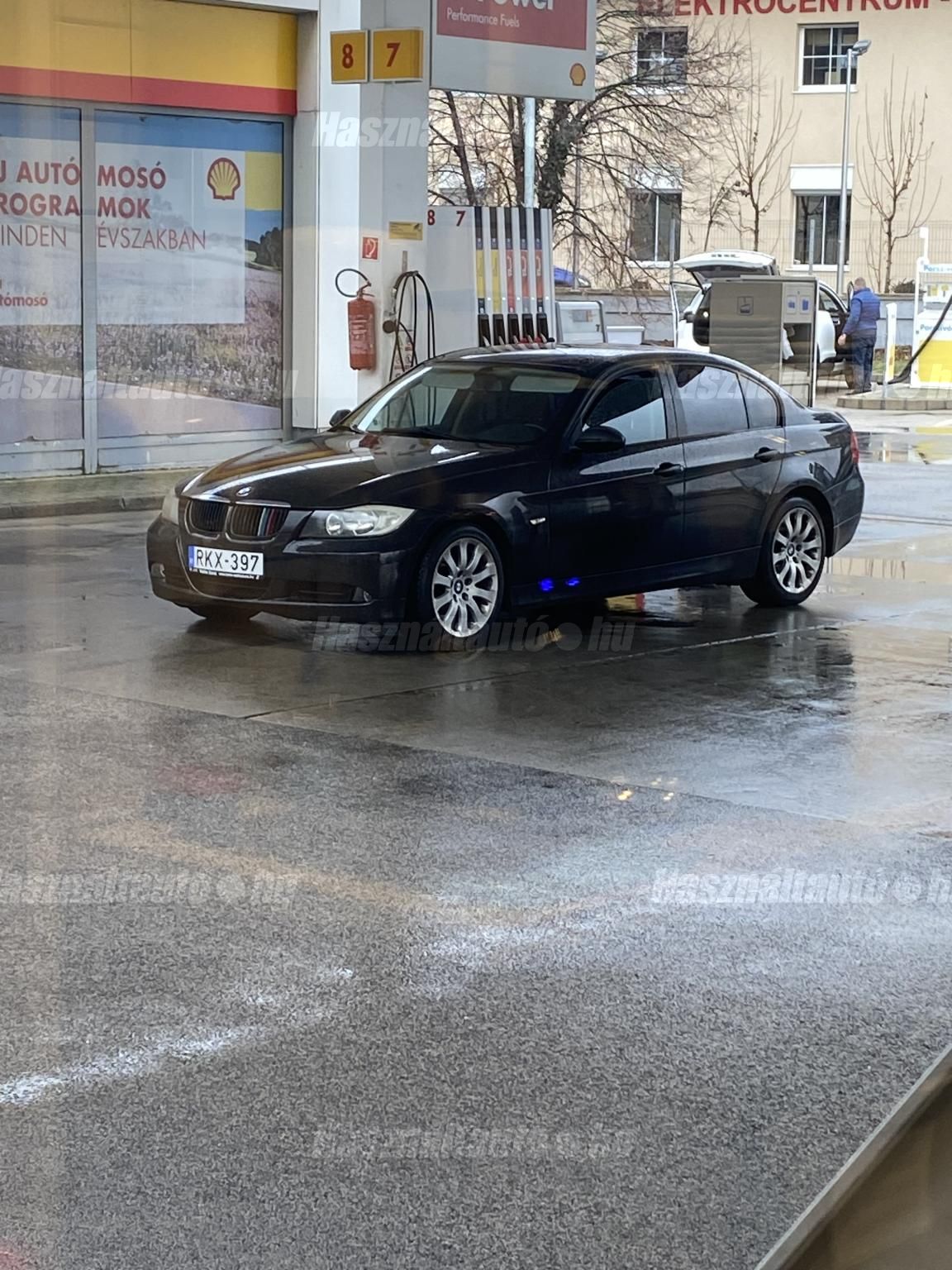 BMW 318 2006/9 - 1