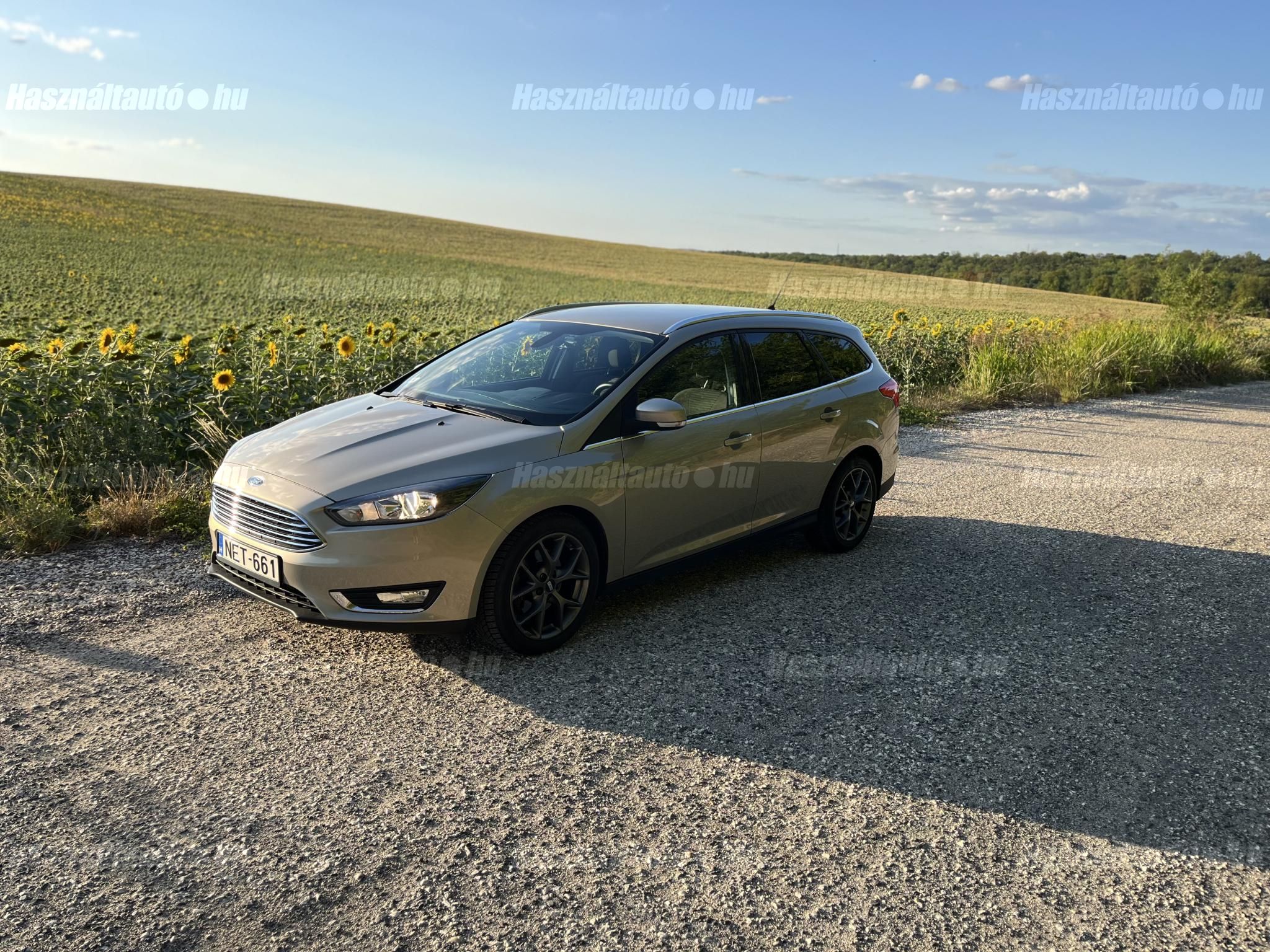 FORD FOCUS 2015/6 - 1