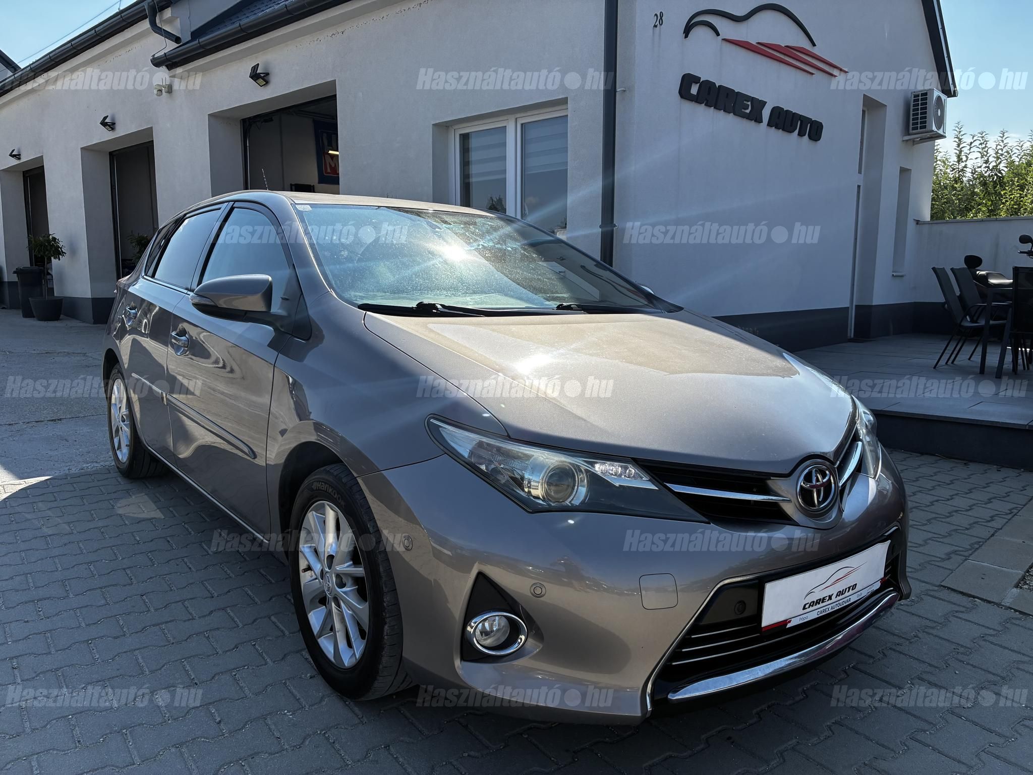 TOYOTA AURIS 2013/4 - 1