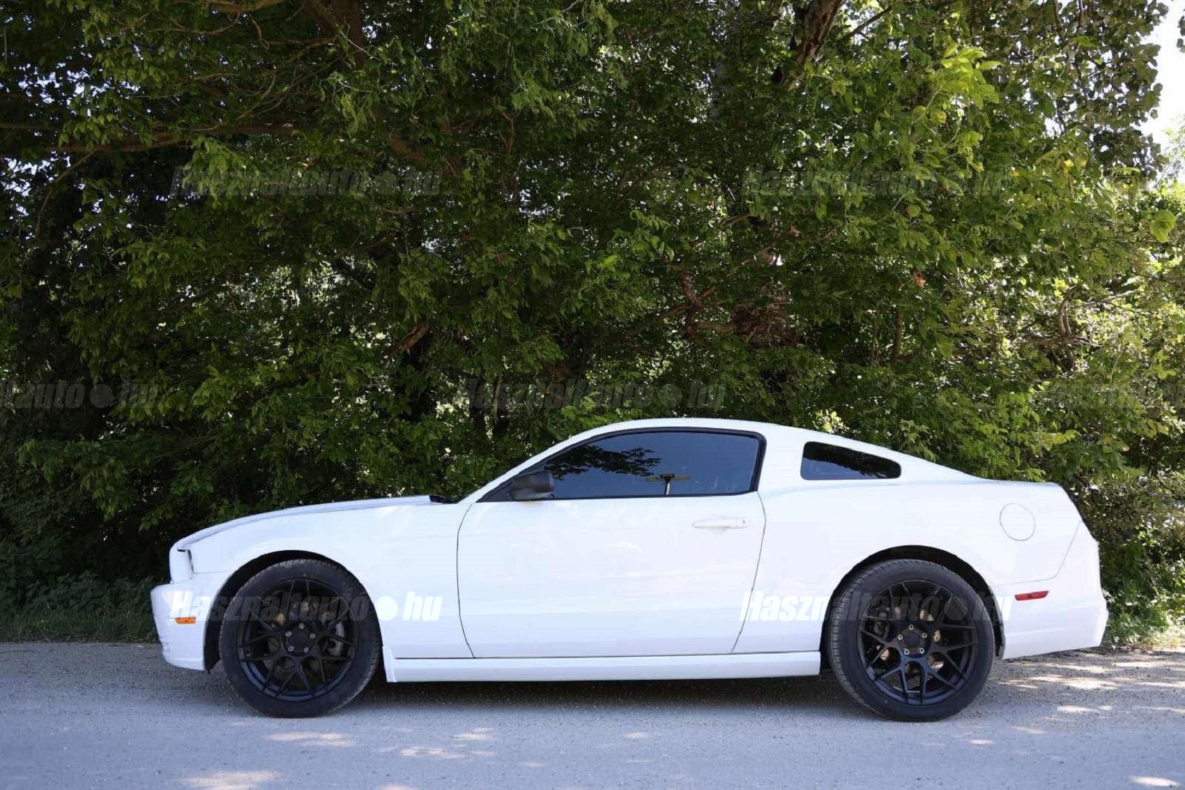 FORD MUSTANG 2014/4 - 1