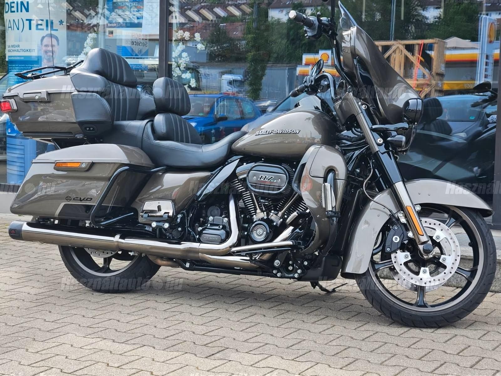 HARLEY-DAVIDSON CVO 2021/2 - 1