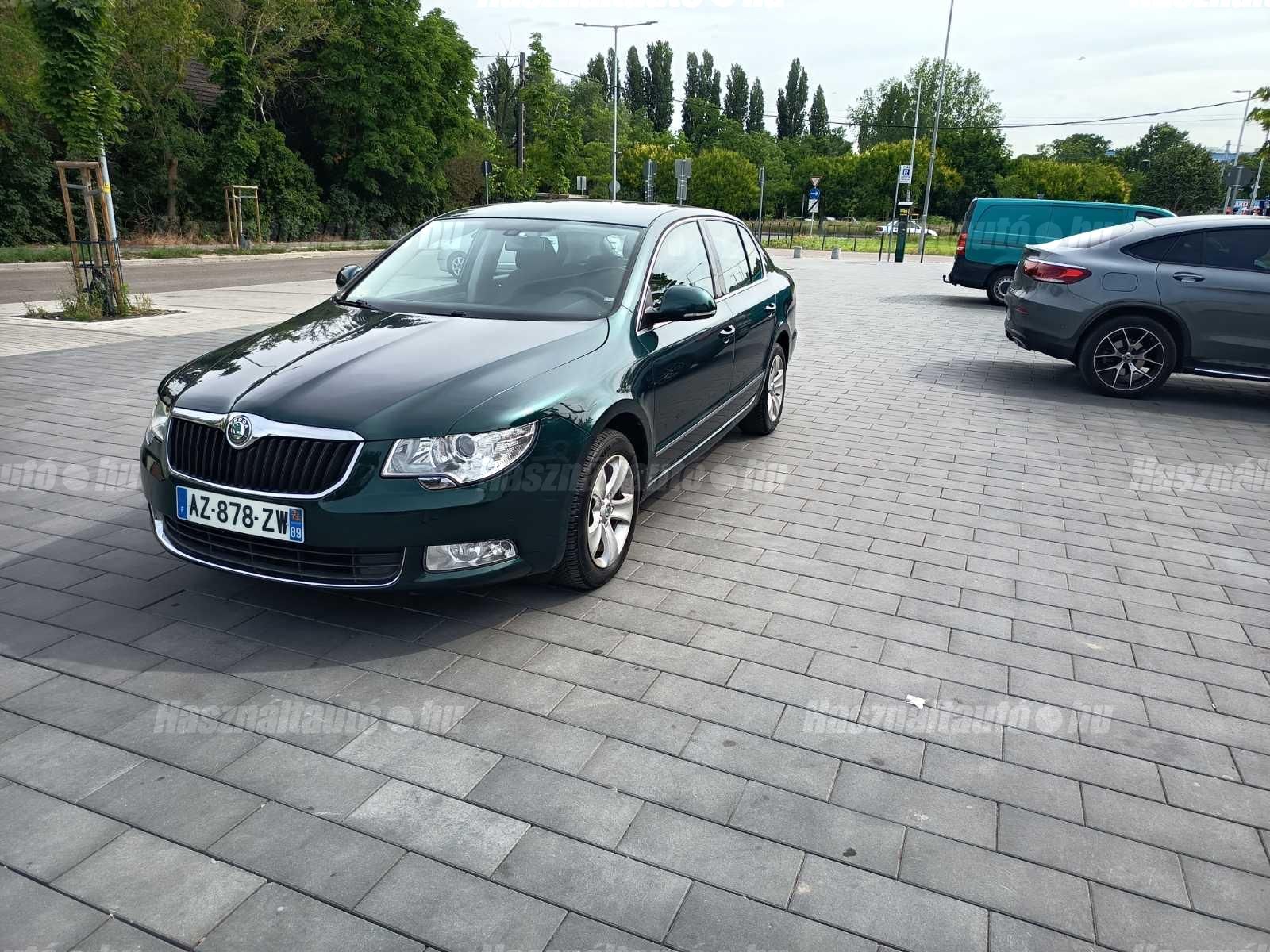 SKODA SUPERB 2010/11 - 1